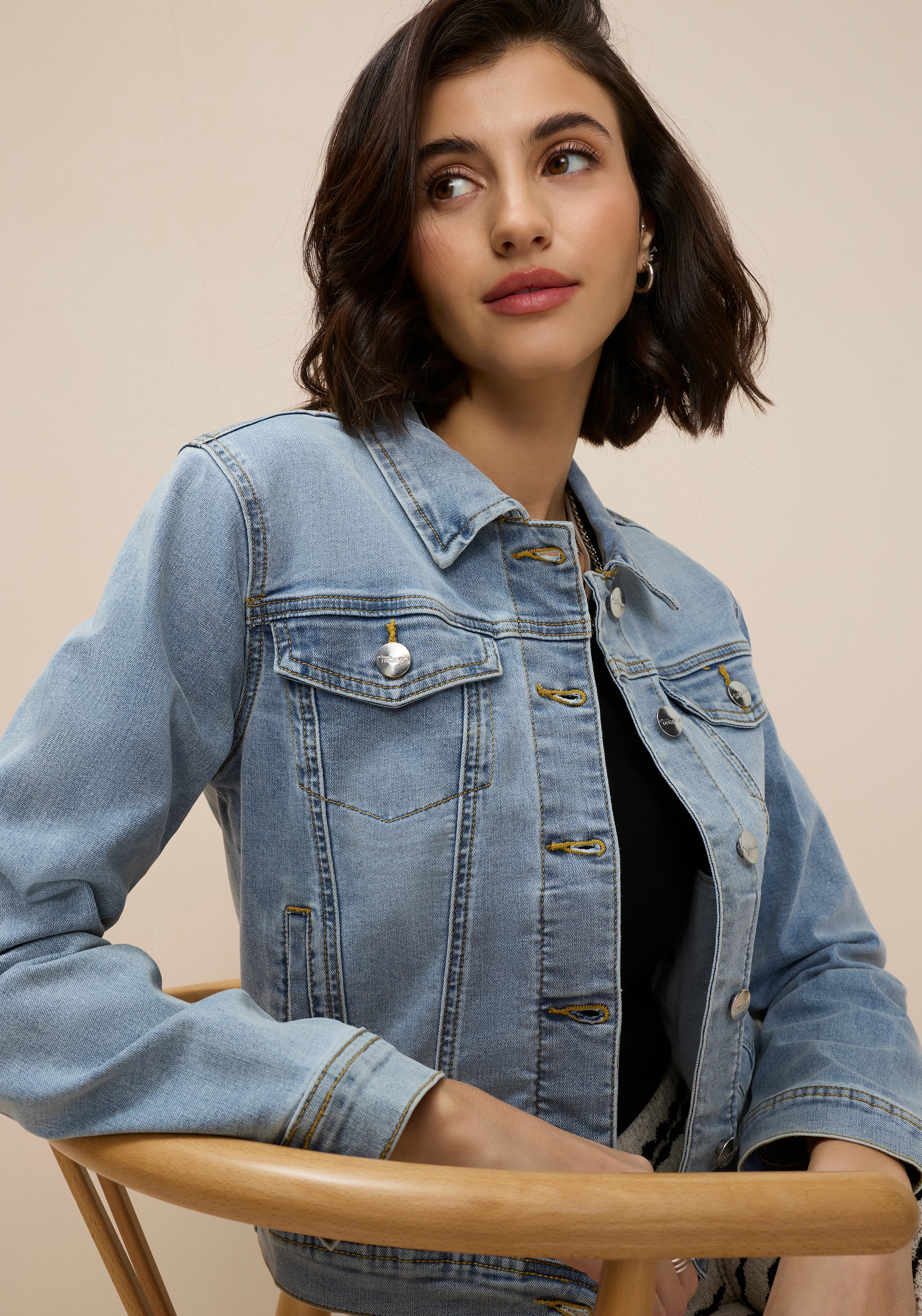 Tamaris Jeansjacke aus elastischem Denim-Material, mit Brusttaschen und Eingrifftaschen