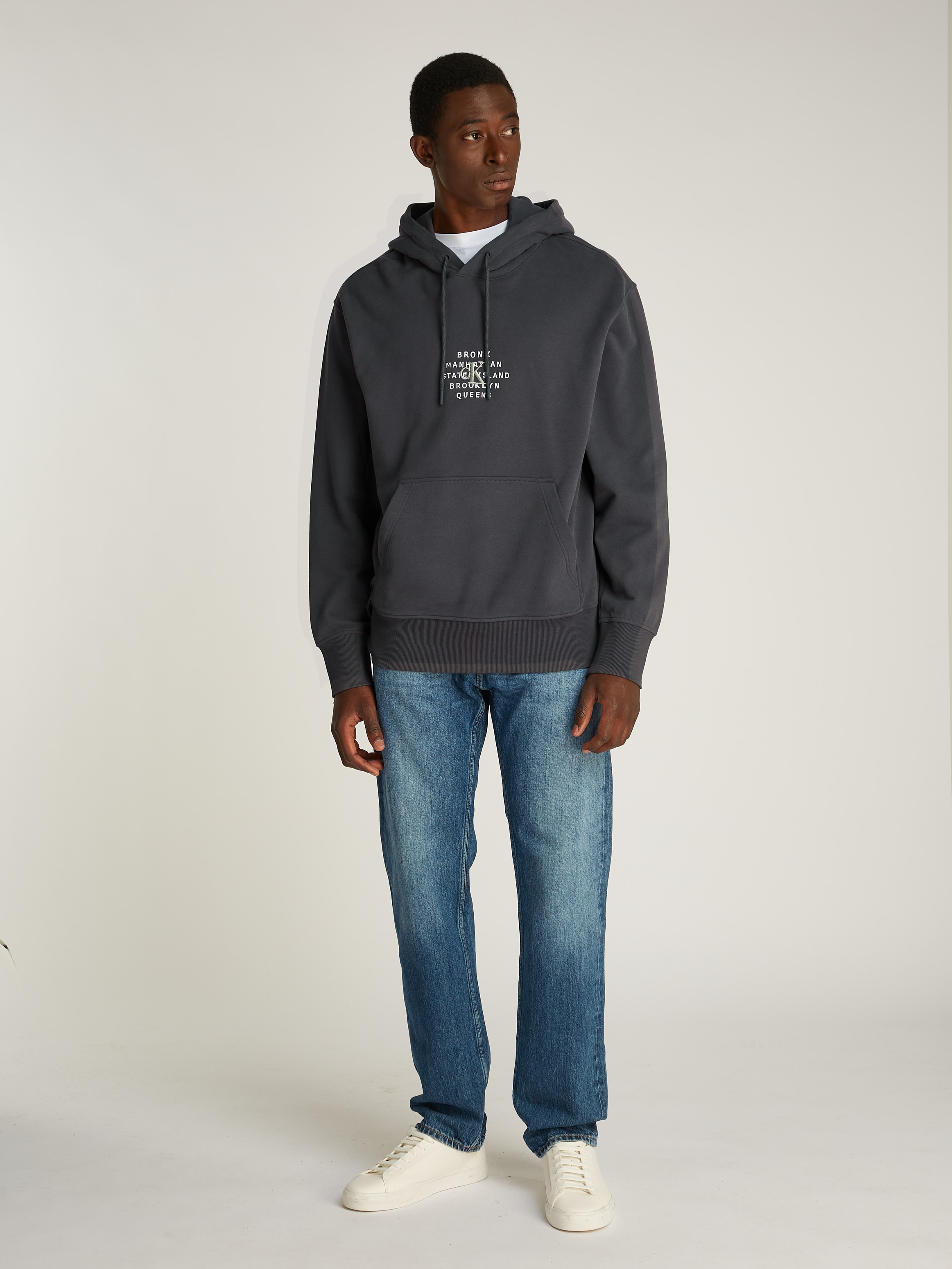 Calvin Klein Jeans Sweatshirt »NYC STAMP GRAPHIC HOODIE«, mit Logostickerei