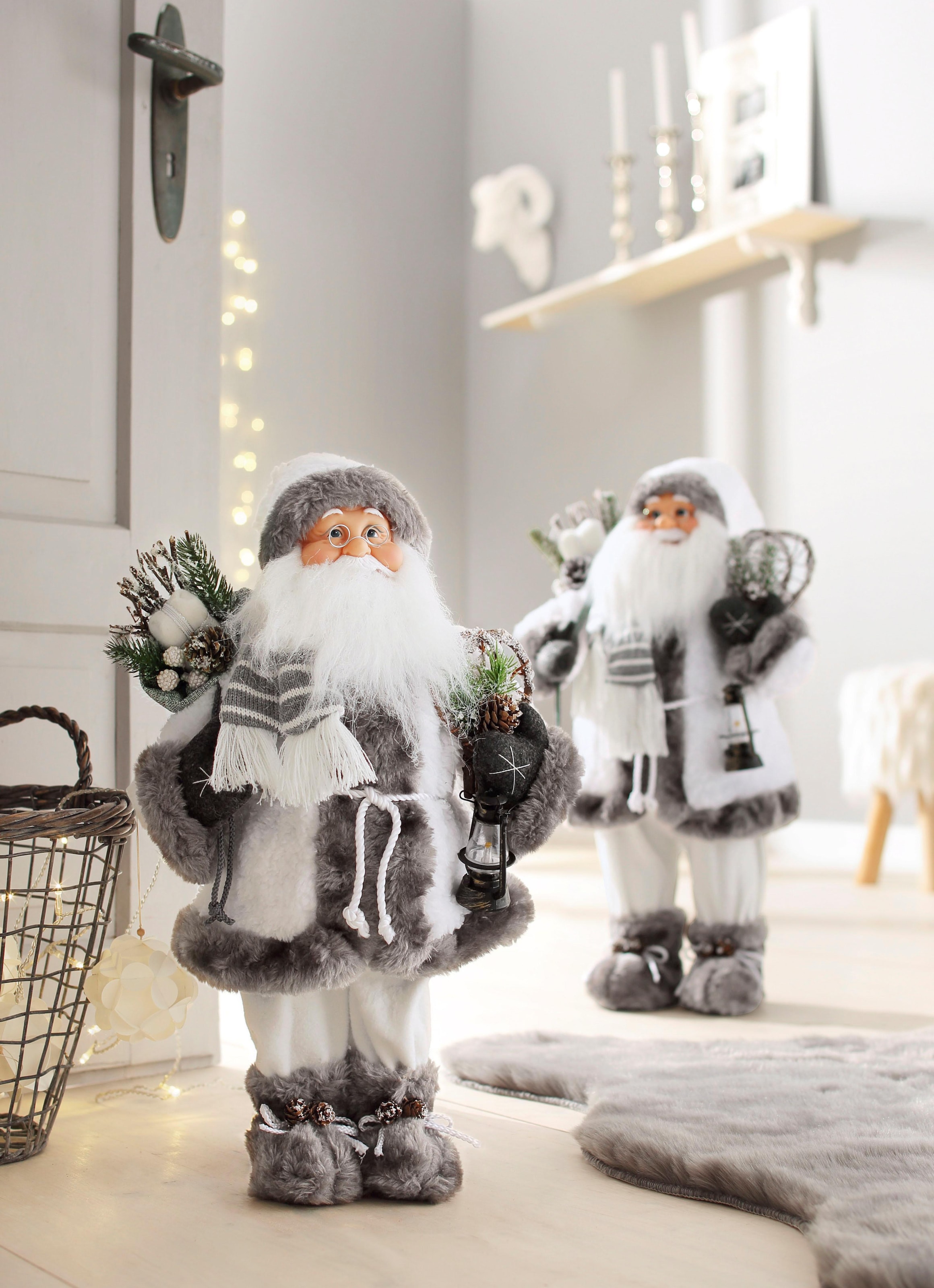 HOSSNER - HOMECOLLECTION Weihnachtsmann »Santa weißem bestellen mit und Weihnachtsdeko Laterne«, Mantel online