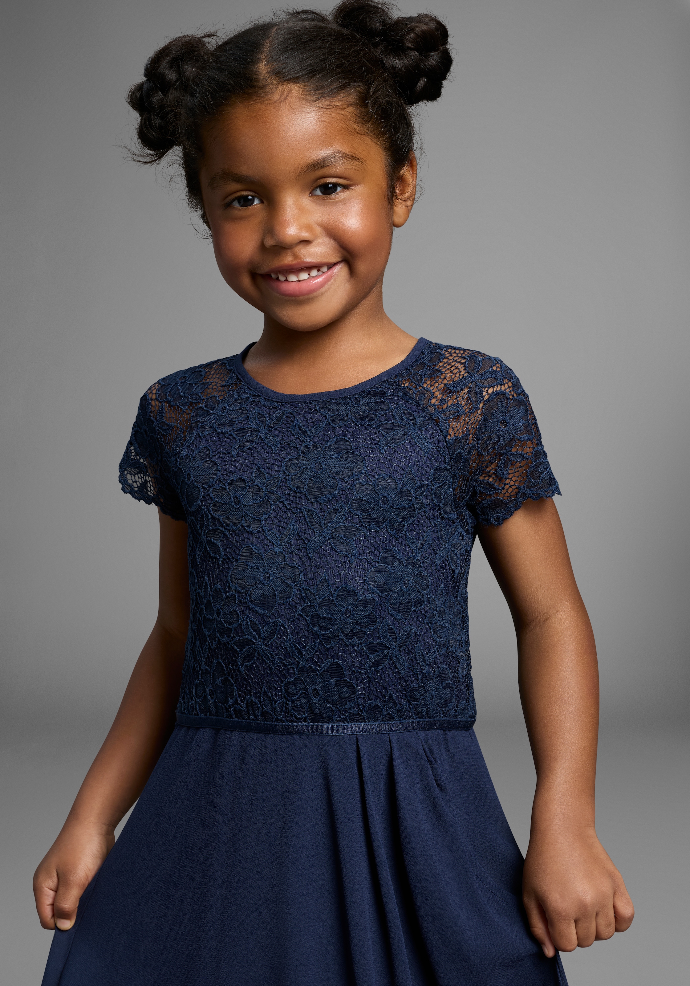 KIDSWORLD Jerseykleid »Festliches Kleid mit Spitze«, Elegantes Kleid mit Spitze und Chiffon