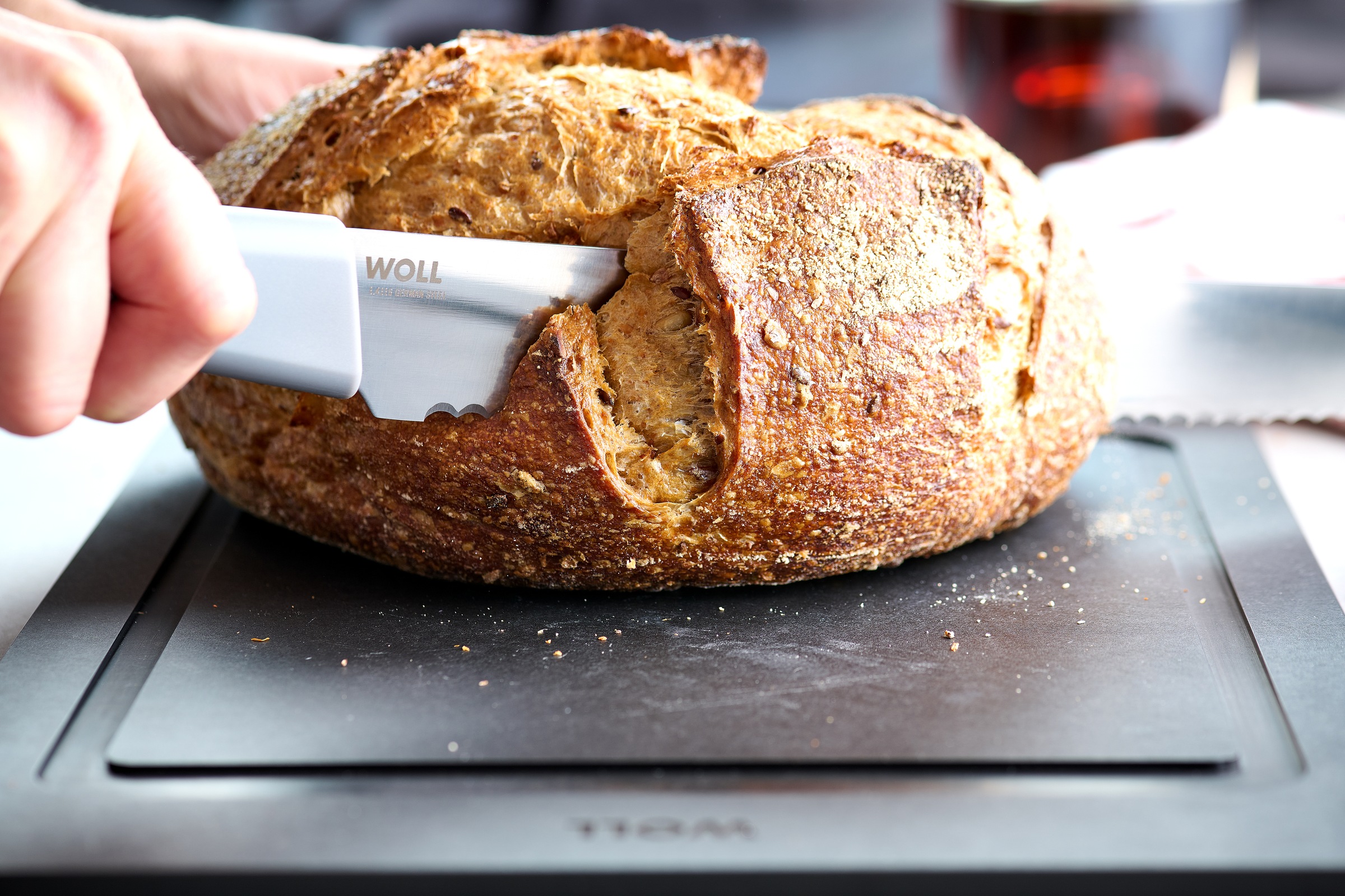 WOLL Brotmesser »Cutting Edge« aus deutschem Edelstahl gemäß DIN 1.4116