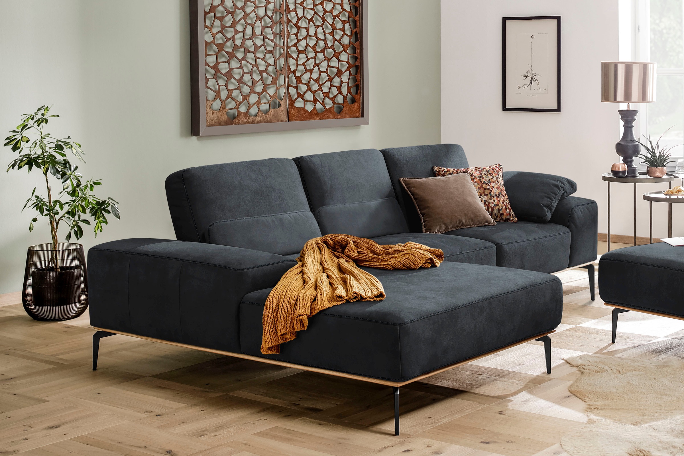 W.SCHILLIG Ecksofa »run, Designsofa mit tollem Sitzkomfort, bequem, L-Form«, mit Holzsockel, Füße in Schwarz pulverbeschichtet, Breite 279 cm