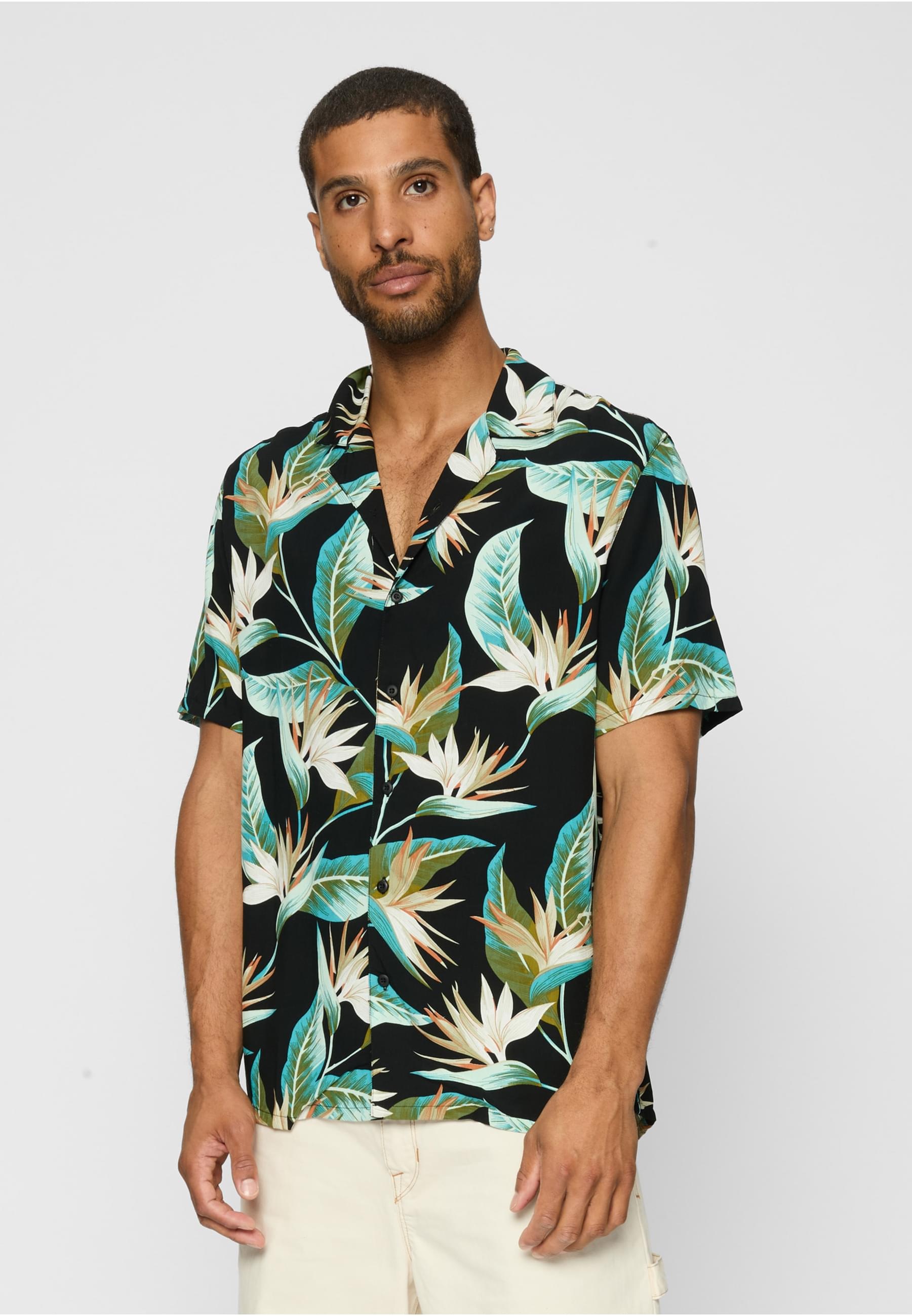 URBAN CLASSICS Langarmhemd »Urban Classics Herren Blossoms Resort Shirt« 1 Stk.