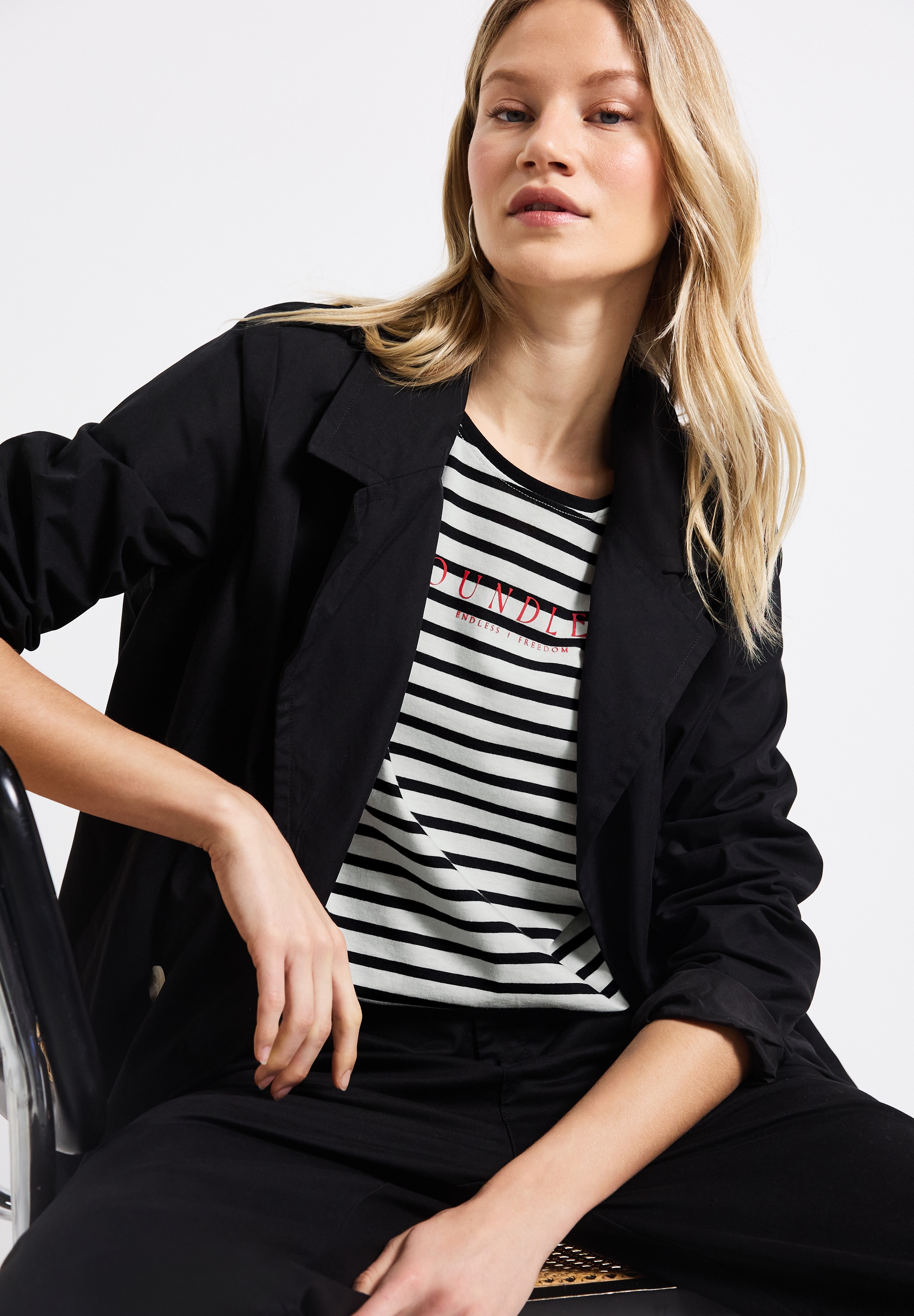 STREET ONE Kurzarmshirt, im Streifen-Look mit Wording