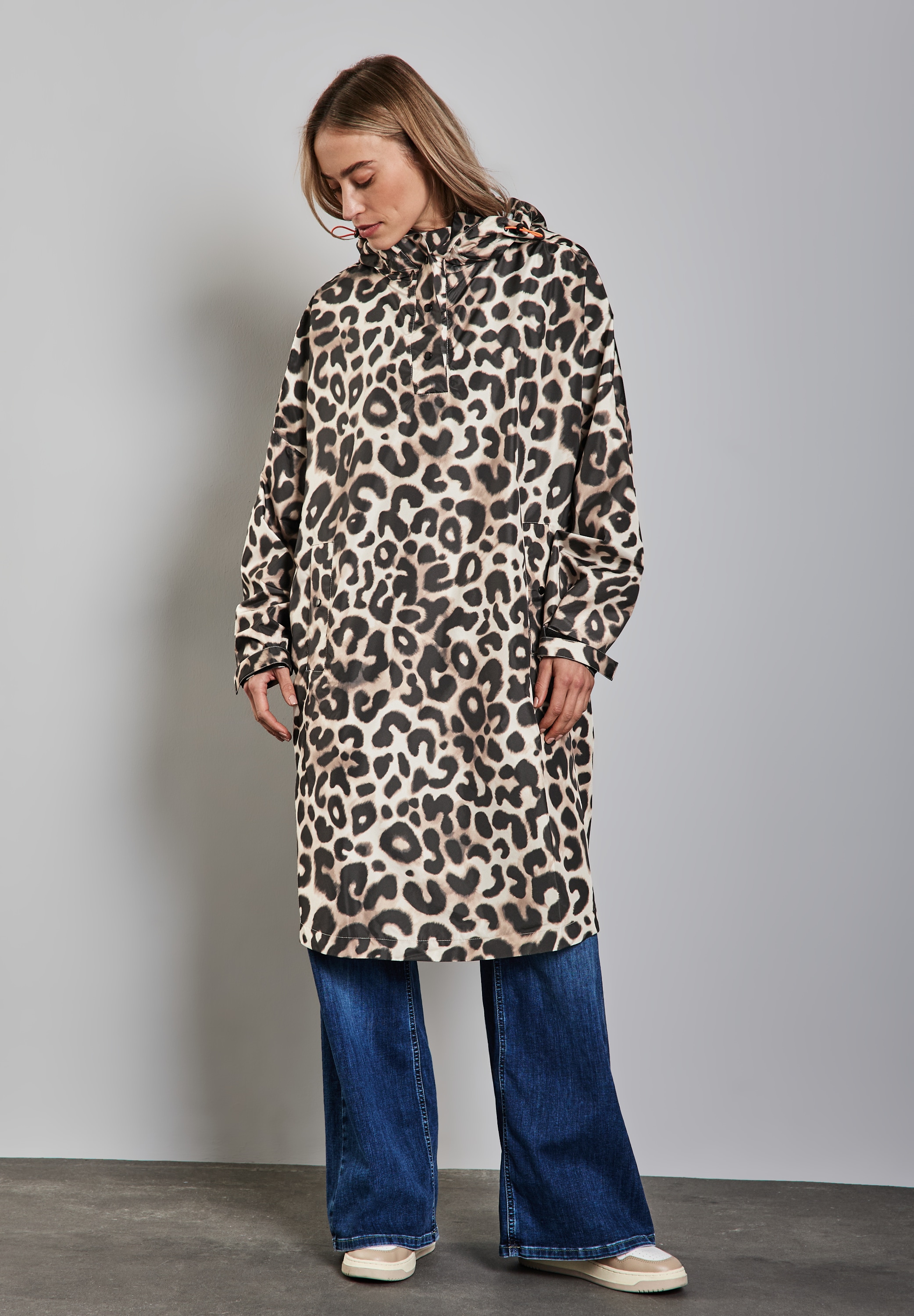 STREET ONE Regenponcho, mit Kapuze, mit Animal-Print und Pauze