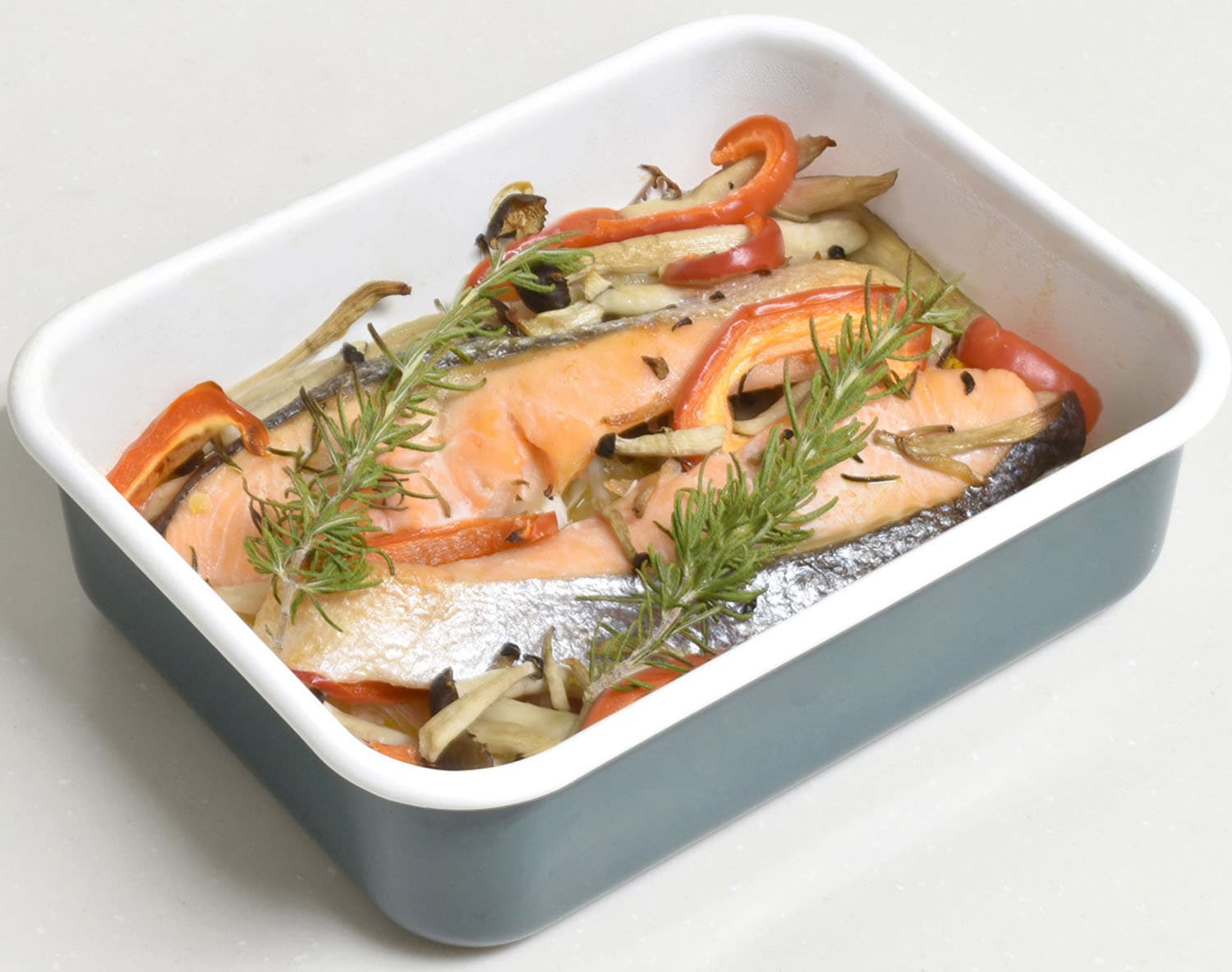 Honeyware Frischhaltedose »Color Line«, (1 tlg.), geeignet zum Kochen, Backen, Servieren, Aufbewahren und Einfrieren