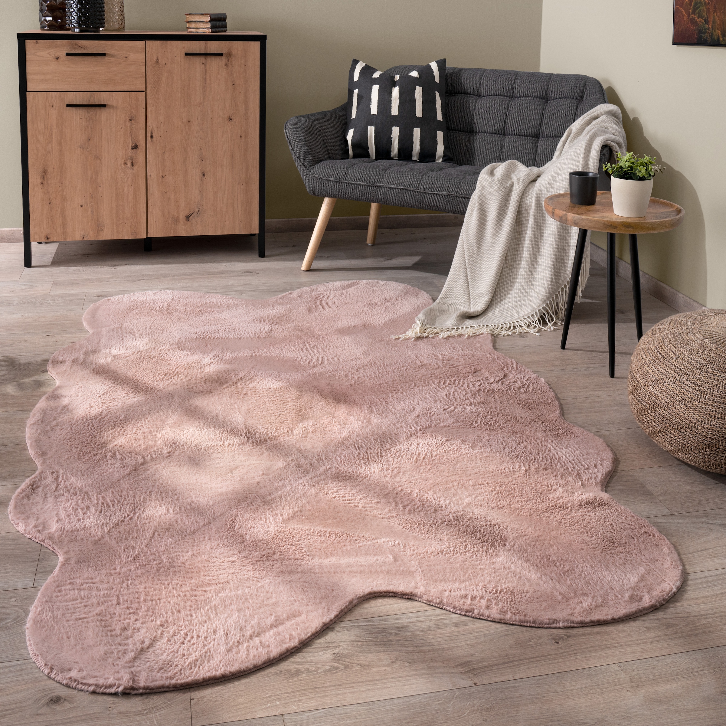 Paco Home Fellteppich »Pelt 640«, fellförmig, 16 mm Höhe, Kunstfell, Uni Farben, sehr weicher Flor