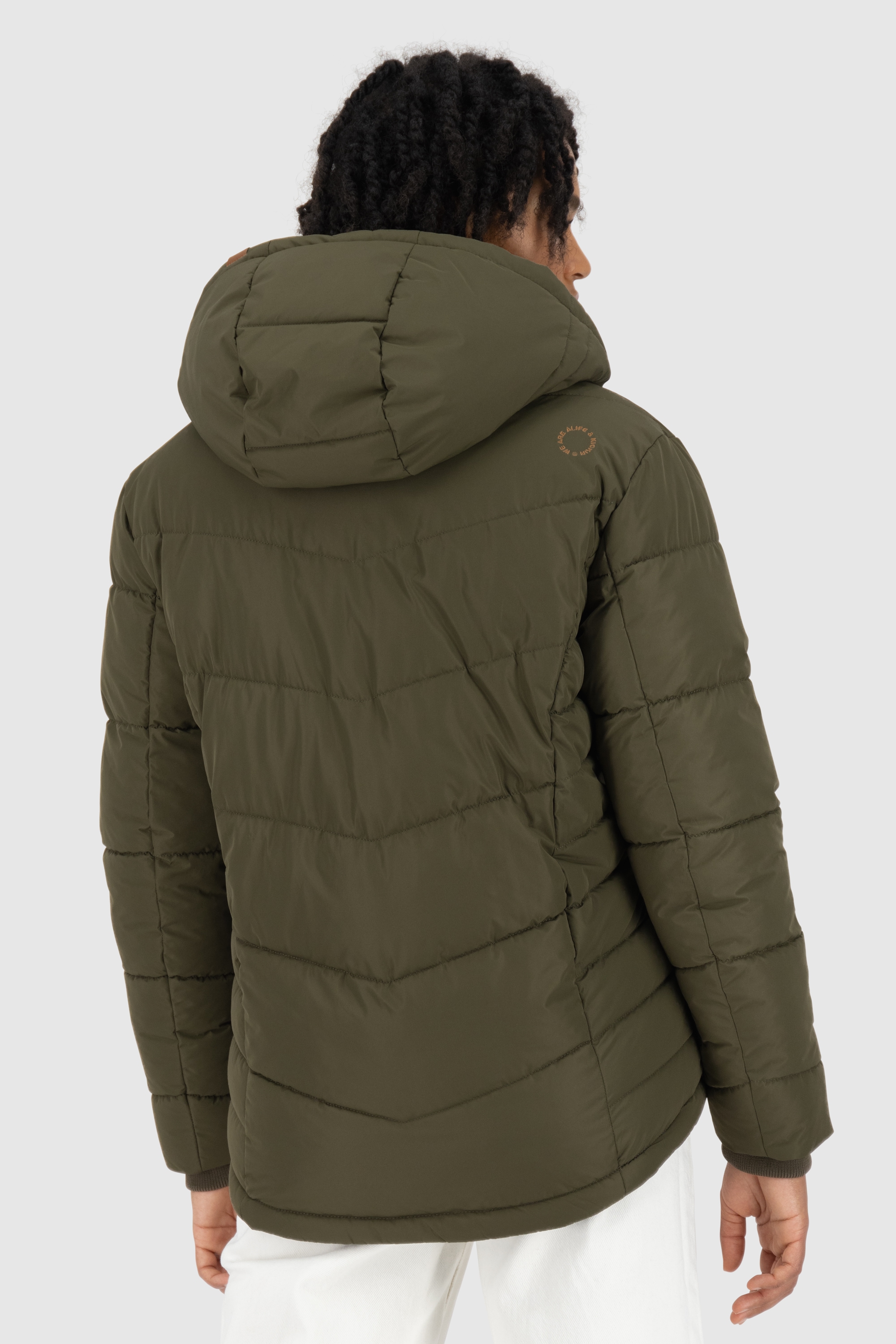 Alife & Kickin Winterjacke »Damen JuanaAK«, mit Kapuze, Kurze warme Jacke mit gefütterter Kapuze, in schmaler Passform