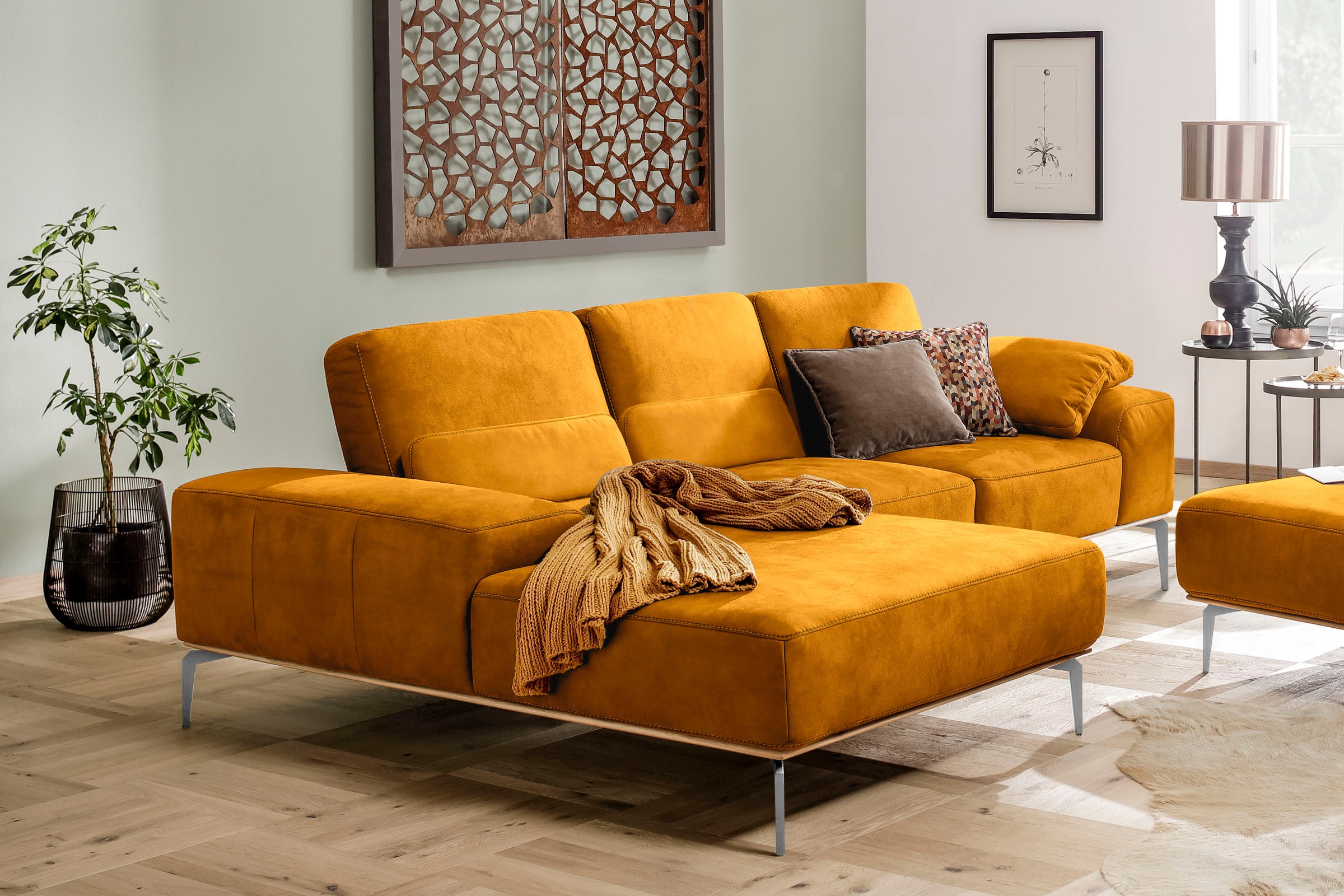 W.SCHILLIG Ecksofa »run, Designsofa mit tollem Sitzkomfort, L-Form«, mit elegantem Holzsockel, Füße in Chrom glänzend, Breite 279 cm