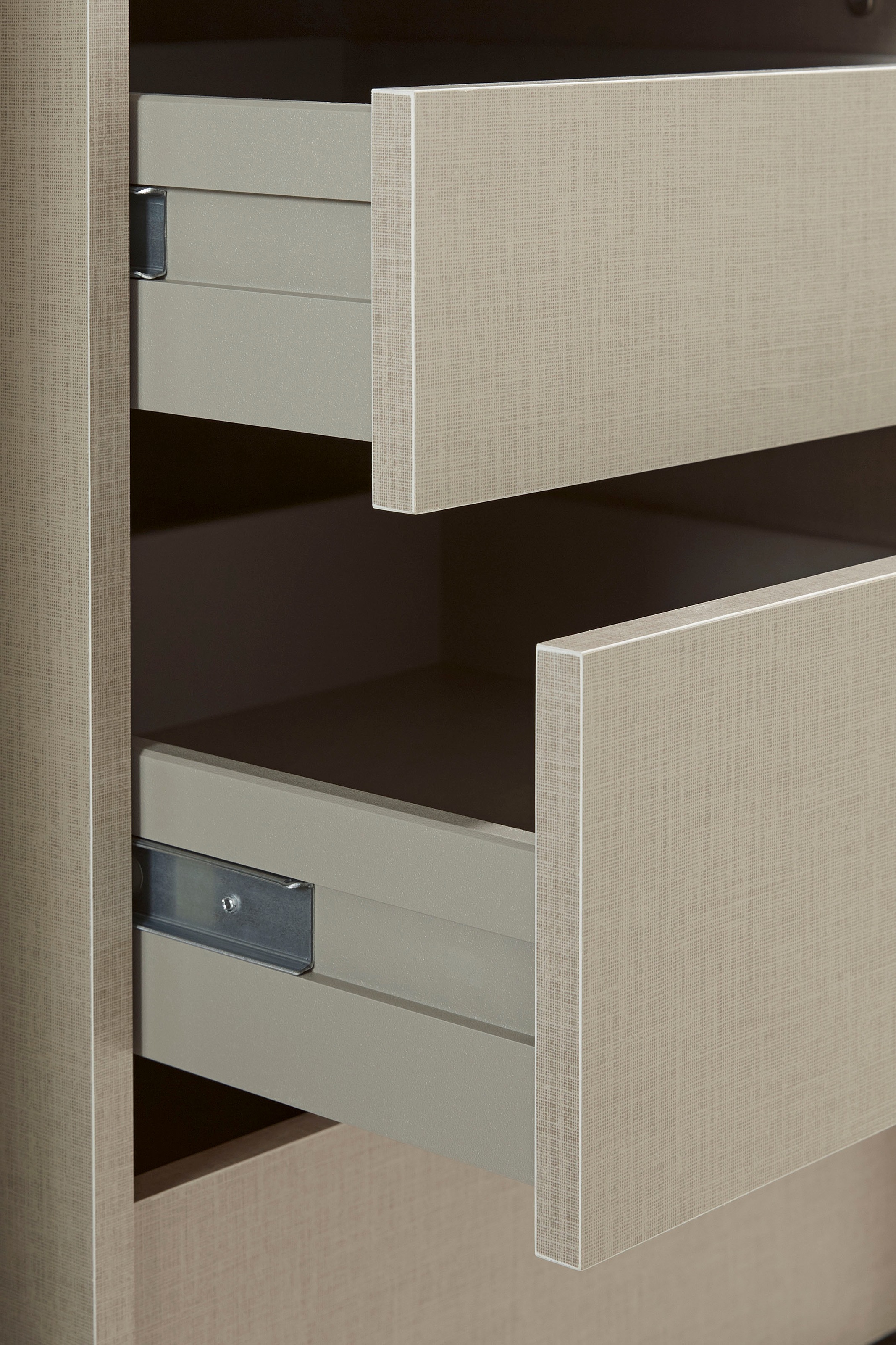 rauch Schwebetürenschrank »Kleiderschrank Schrank Garderobe TOPSELLER OTELI inkl. Inneneinteilung« Breiten 203/271/315/360 cm Höhen 210/229 cm,  mit 3 Innenschubladen sowie zusätzlichen Einlegeböden MADE IN GERMANY