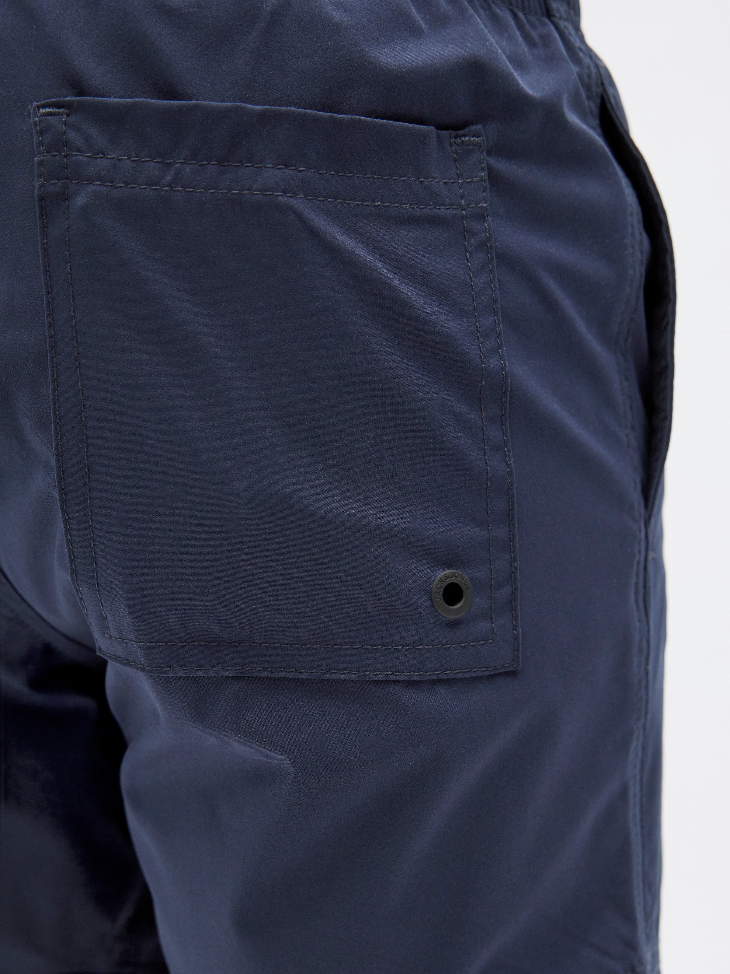 Jack & Jones Junior Badeshorts »JPSTMAUI JJSWIM DOUBLE LOGO AKM SN JNR«, mit coolem Logoprint auf dem Bein