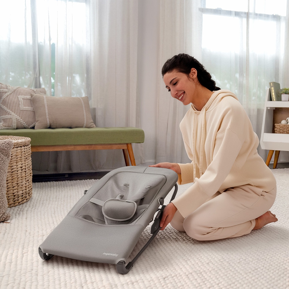 ingenuity Babywippe »Nestle™ Vibrating Rocker« bis 9 kg mit Vibration