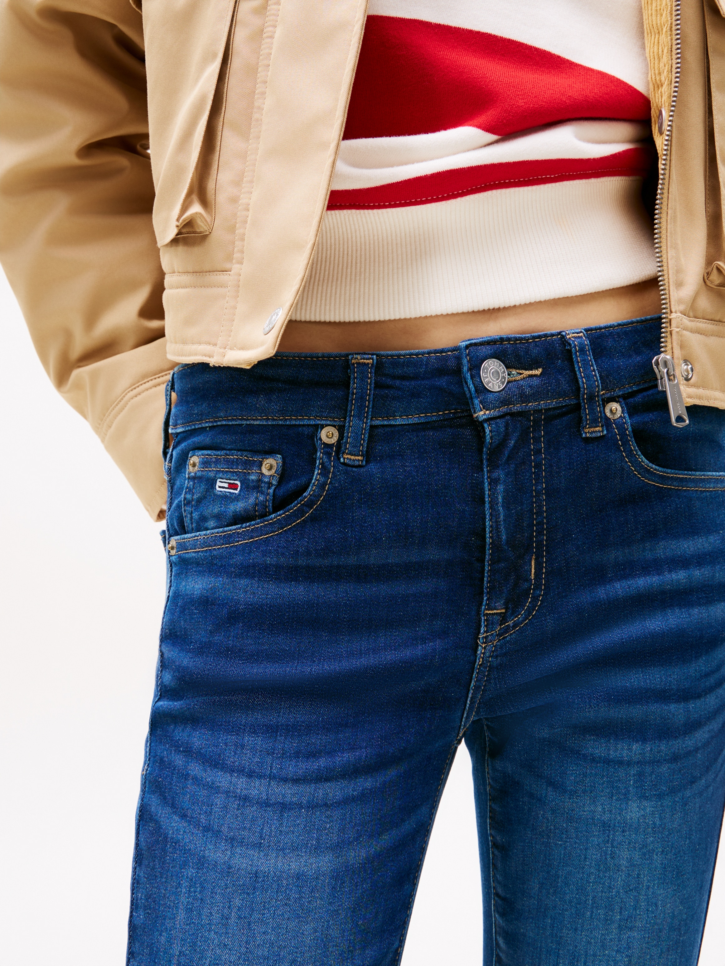 Tommy Jeans Skinny-fit-Jeans »SOPHIE LW SKN« mit Waschung, Logo-Badge, Low Rise