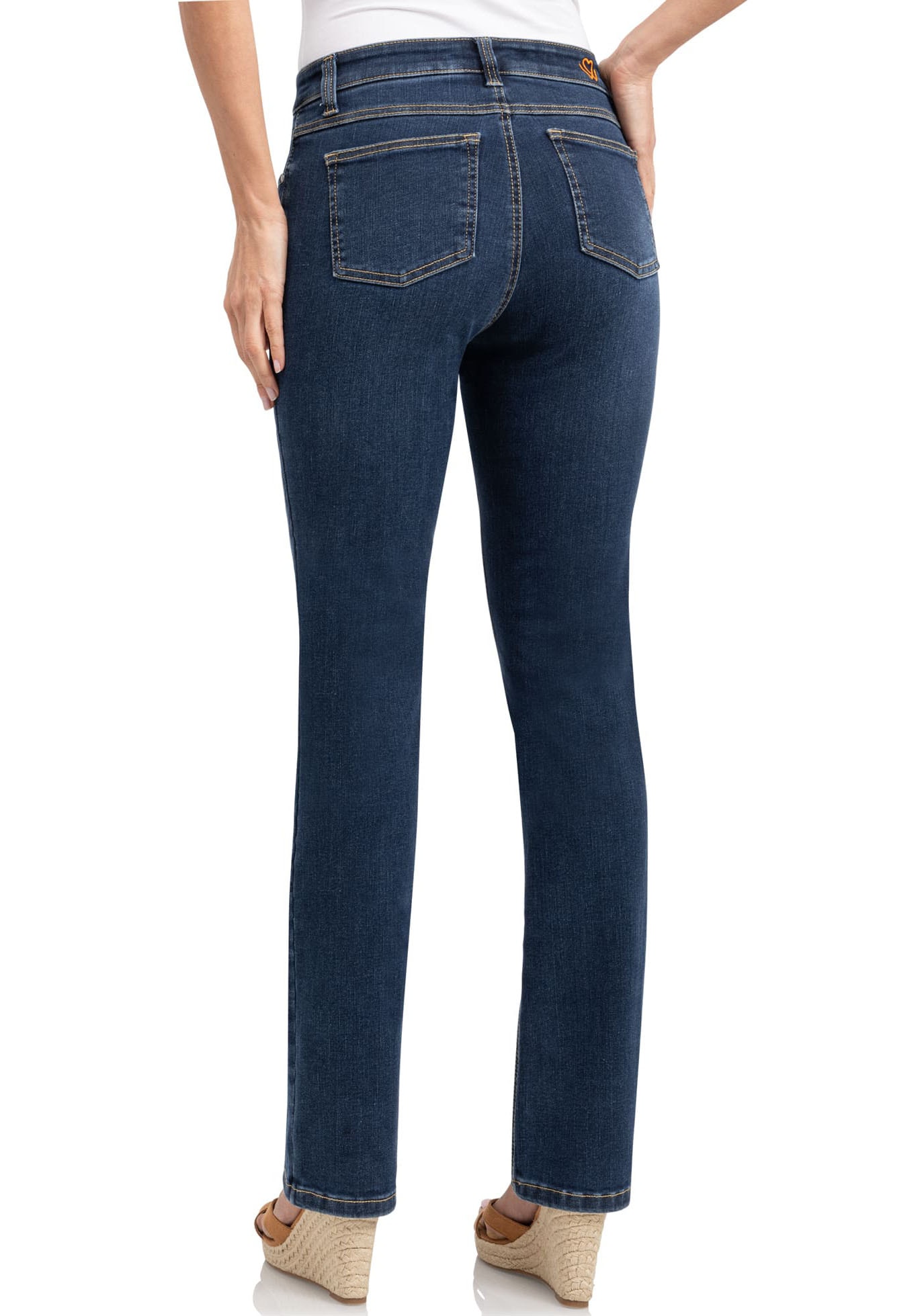 wonderjeans Bootcut-Jeans, Figurbetonte Form mit leicht ausgestelltem Bein