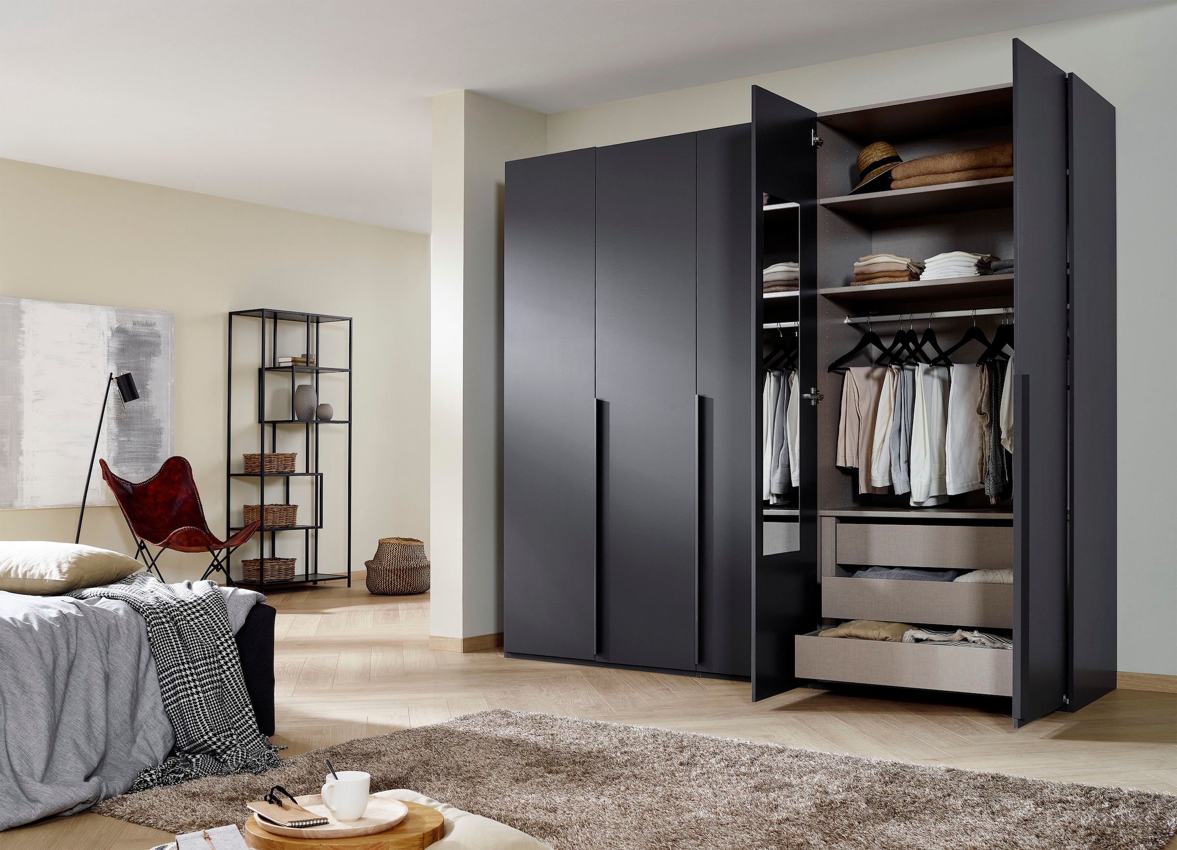 rauch Drehtürenschrank »Purisma« Kleiderschrank Schlafzimmerschrank Schrank, mit umfangreicher Innenausstattung