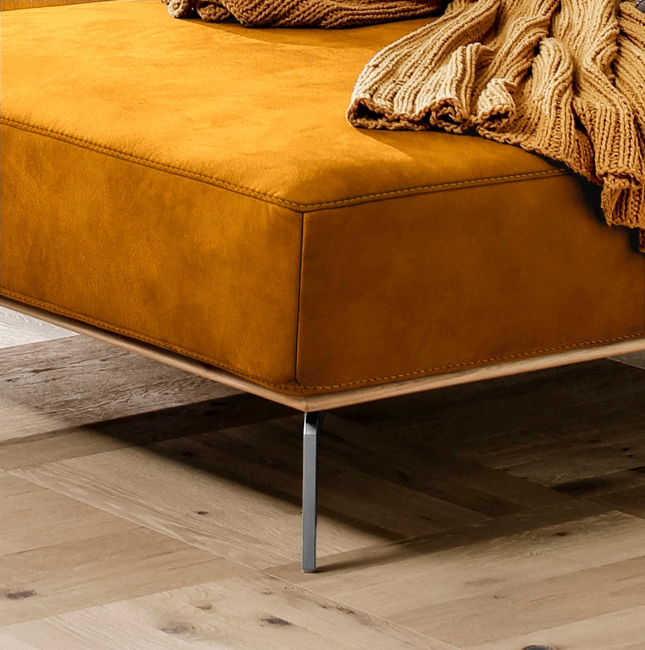 W.SCHILLIG Ecksofa »run, Designsofa mit tollem Sitzkomfort, bequem, L-Form« mit elegantem Holzsockel, Füße in Chrom glänzend, Breite 319 cm