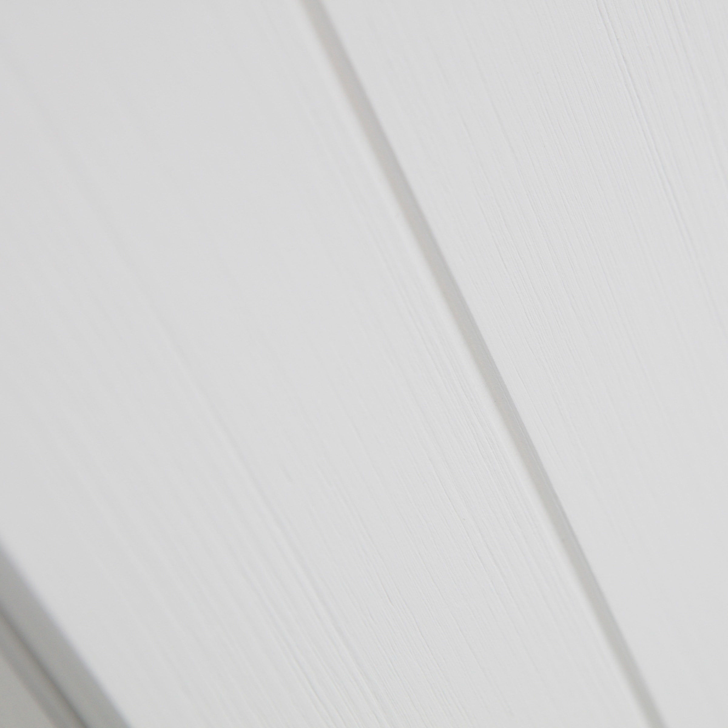 WOOOD Garderobenschrank »Ties FSC®-Kiefernholz gebürstet mit Ledergriffen, H202 x B111 x T55 cm« V-Nuten-Türen, Tragkraft 10 kg pro Einlegeboden, Melamininterieur