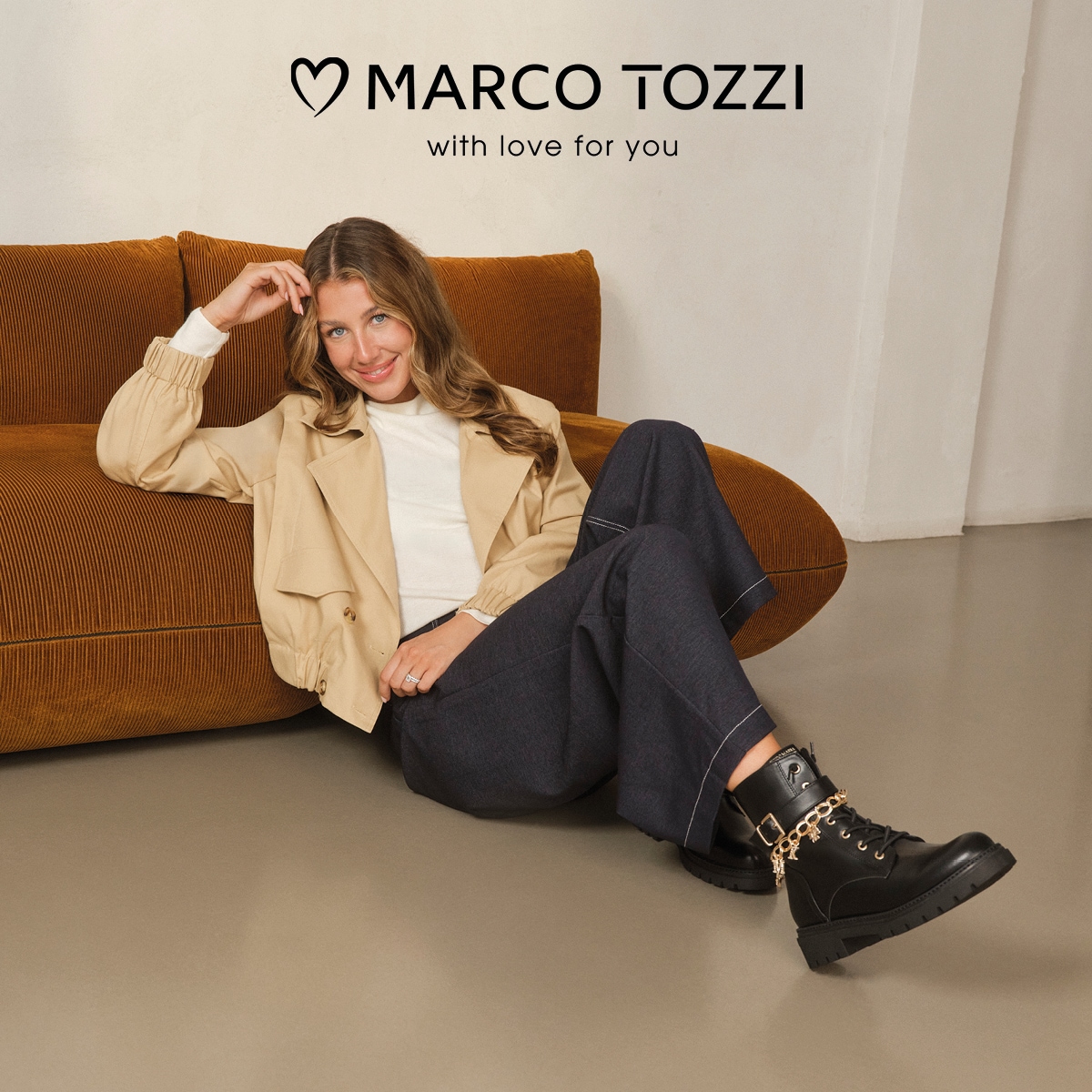 MARCO TOZZI by GMK Schnürstiefelette  Blockabsatz, Schnürboots mit edler Zierkette mit GMK-Lettern