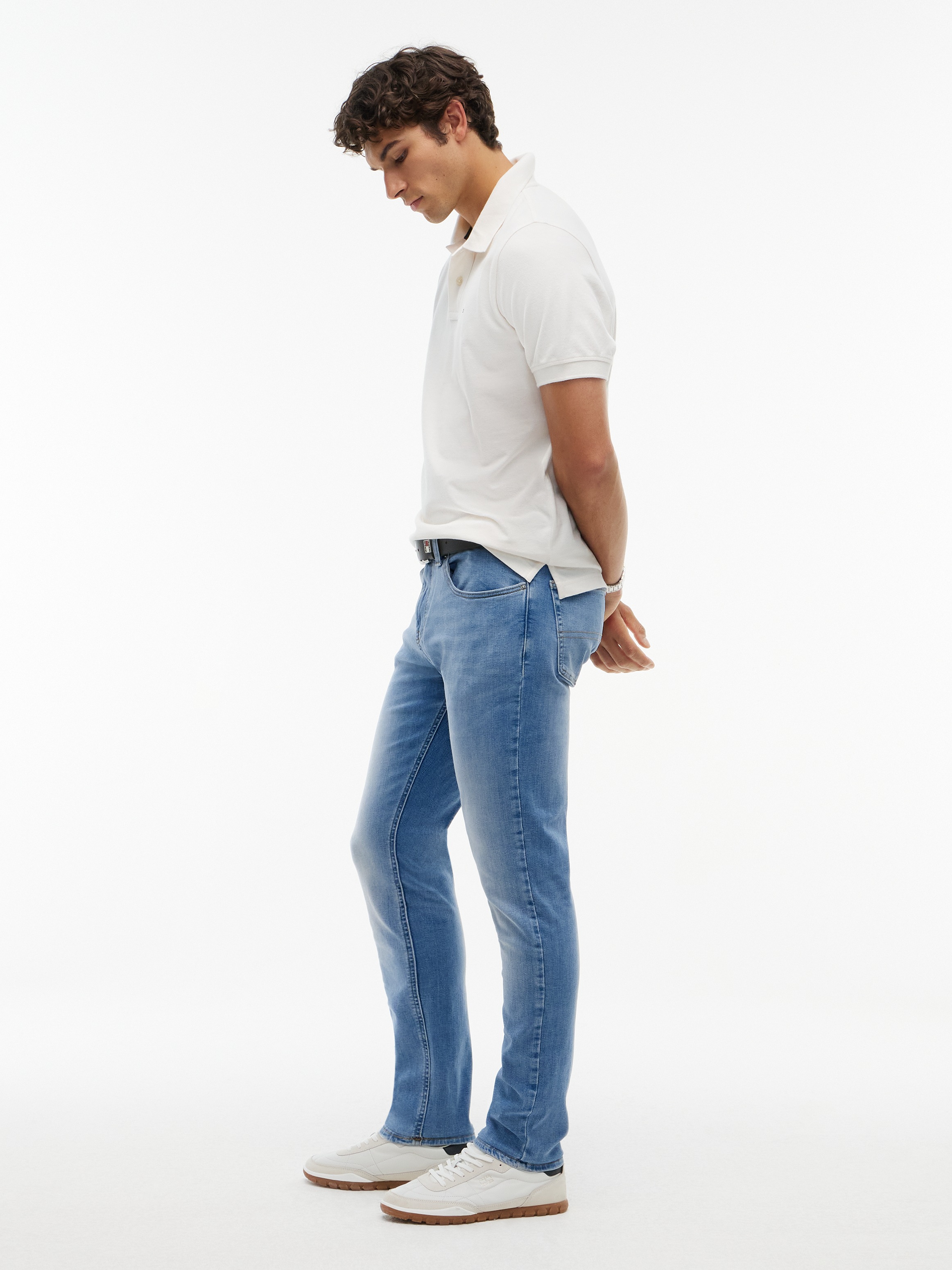 Tommy Jeans »Austin Slim Tapered« zum Knöchel hin schmaler werdende Jeans mit mittlerer Leibhöhe