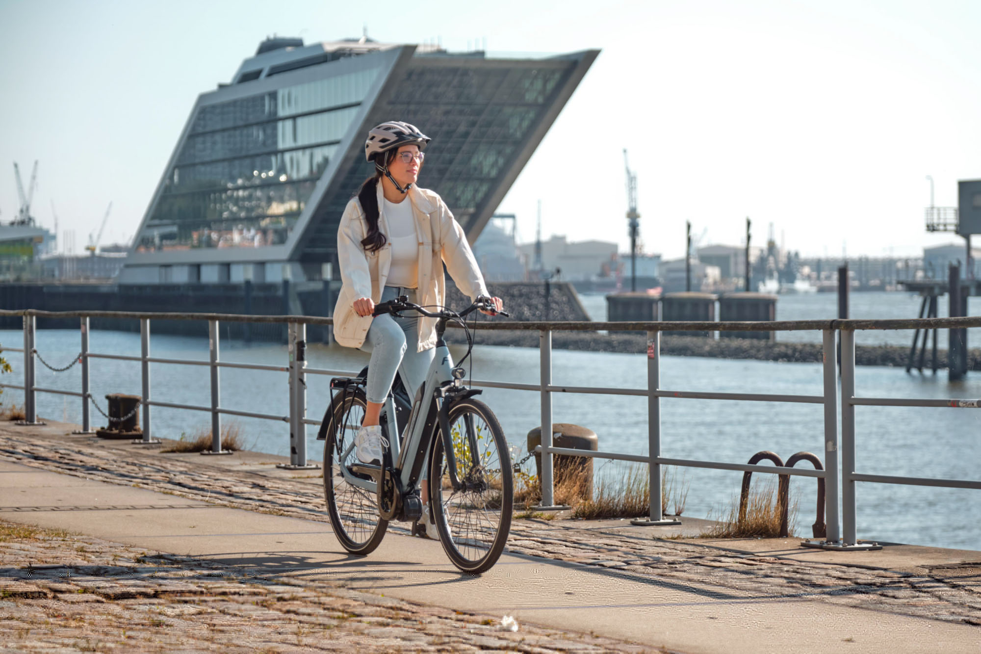 FISCHER Fahrrad »CITA 2404 688 43« 7 Gang Shimano NEXUS Schaltwerk Mittelmotor mit Akku-Ladegerät;mit Werkzeug, 