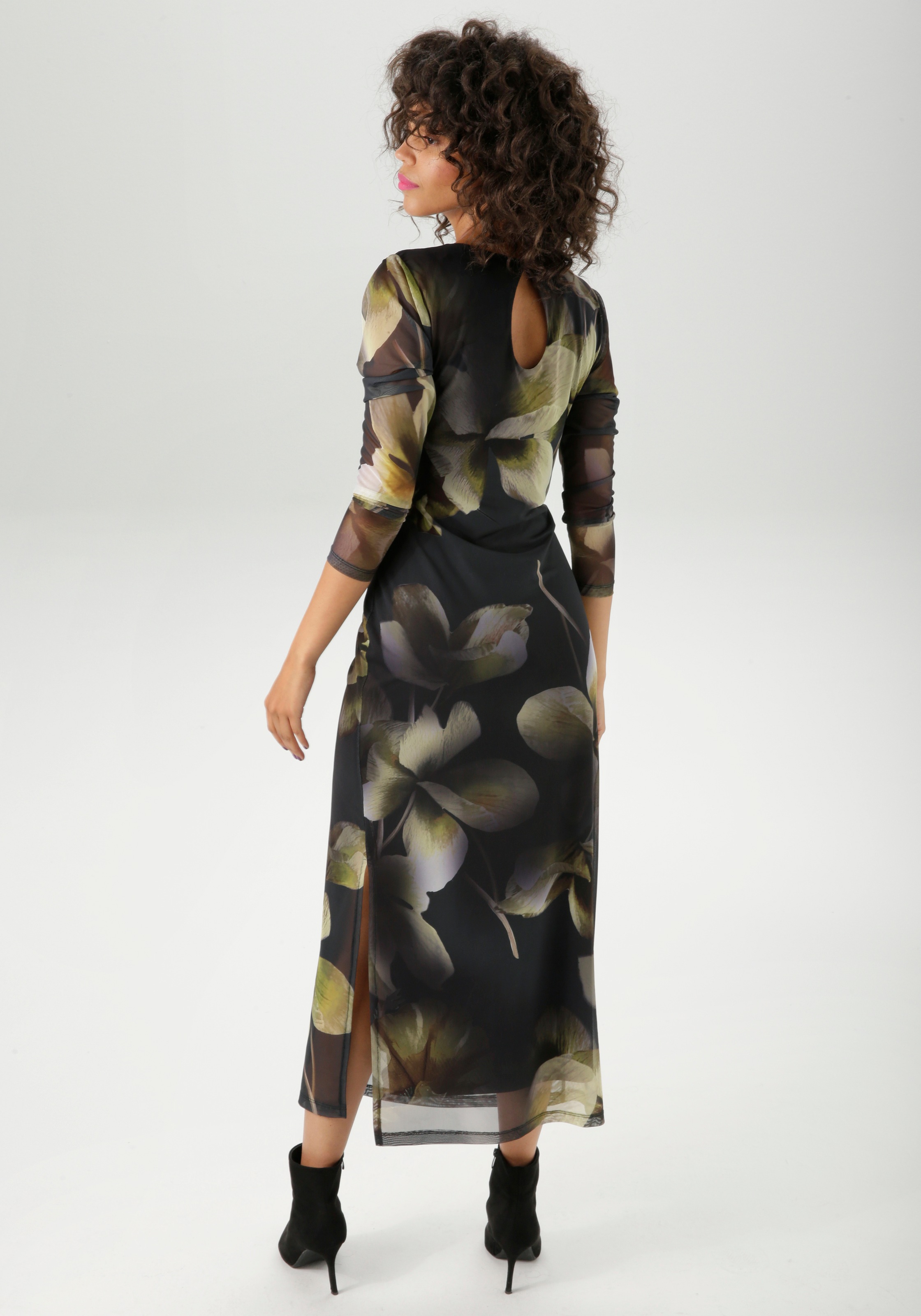 Aniston CASUAL Maxikleid, mit großflächigen Batik-Blüten bedruckt - NEUE KOLLEKTION