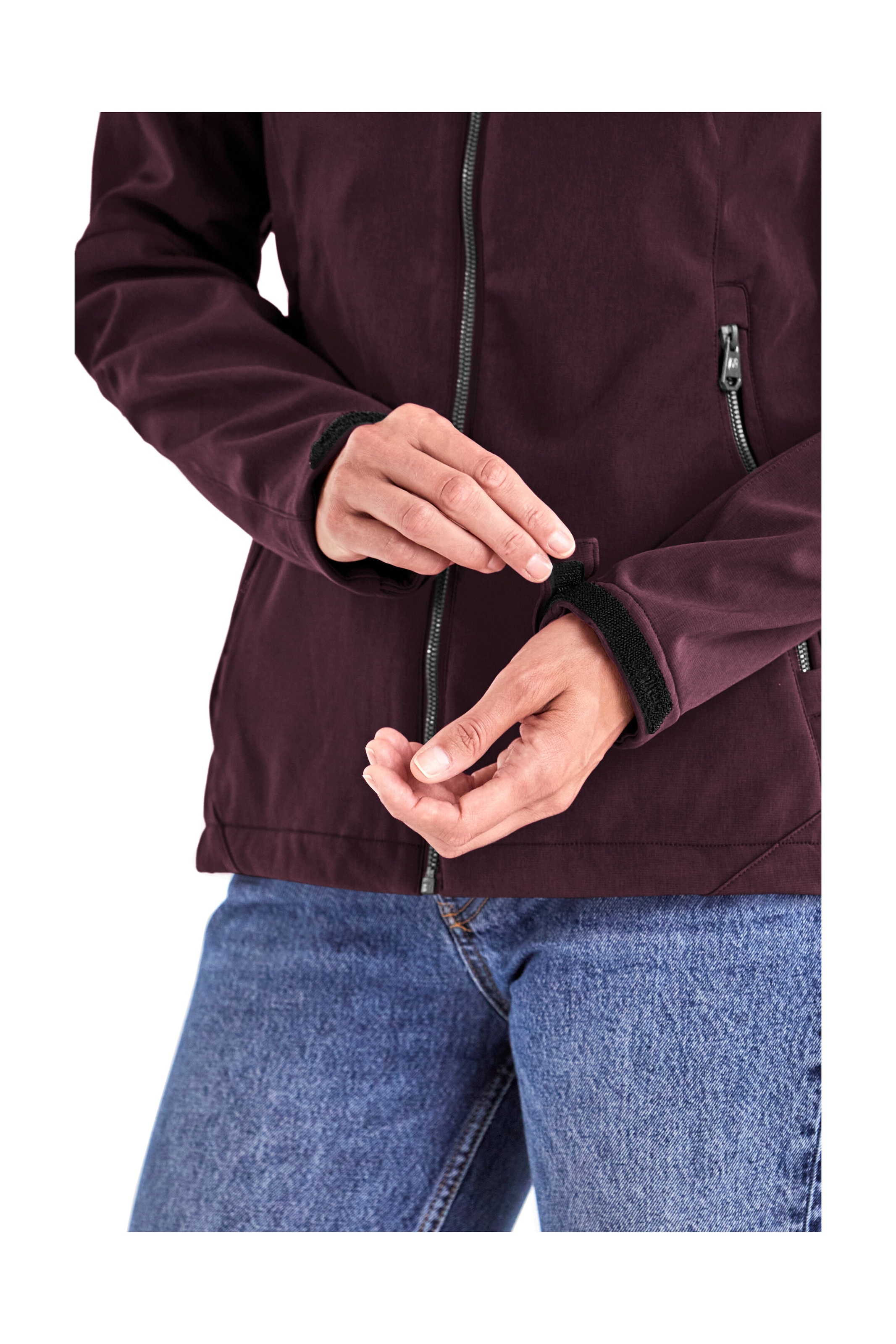 Killtec Softshelljacke »Damen Softshelljacke«, Wasserabweisende, winddichte Softshelljacke mit abnehmbarer Kapuze