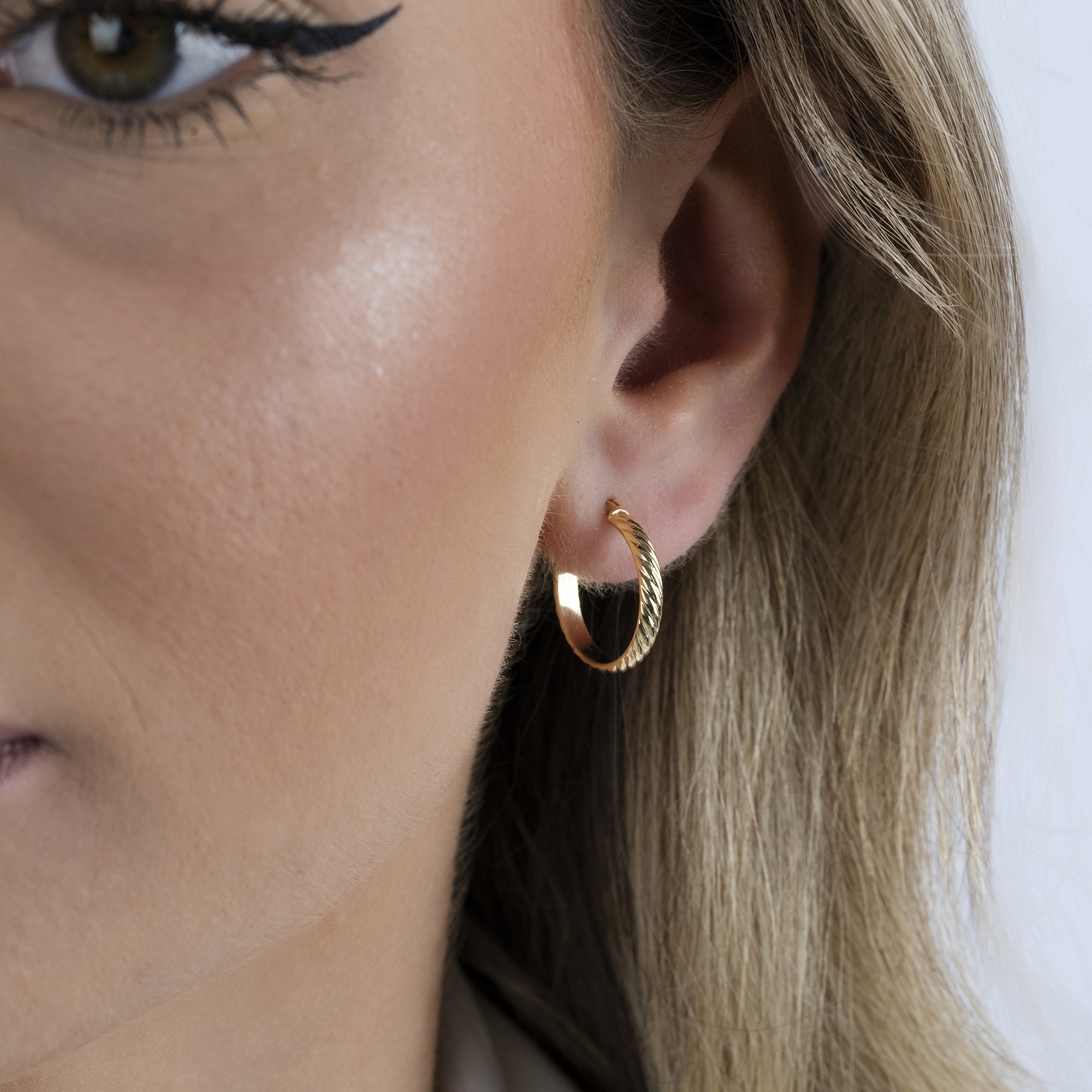 Fascination by Ellen K. Paar Creolen »375/- Gelbgold strukturiert Ø 17,5mm«