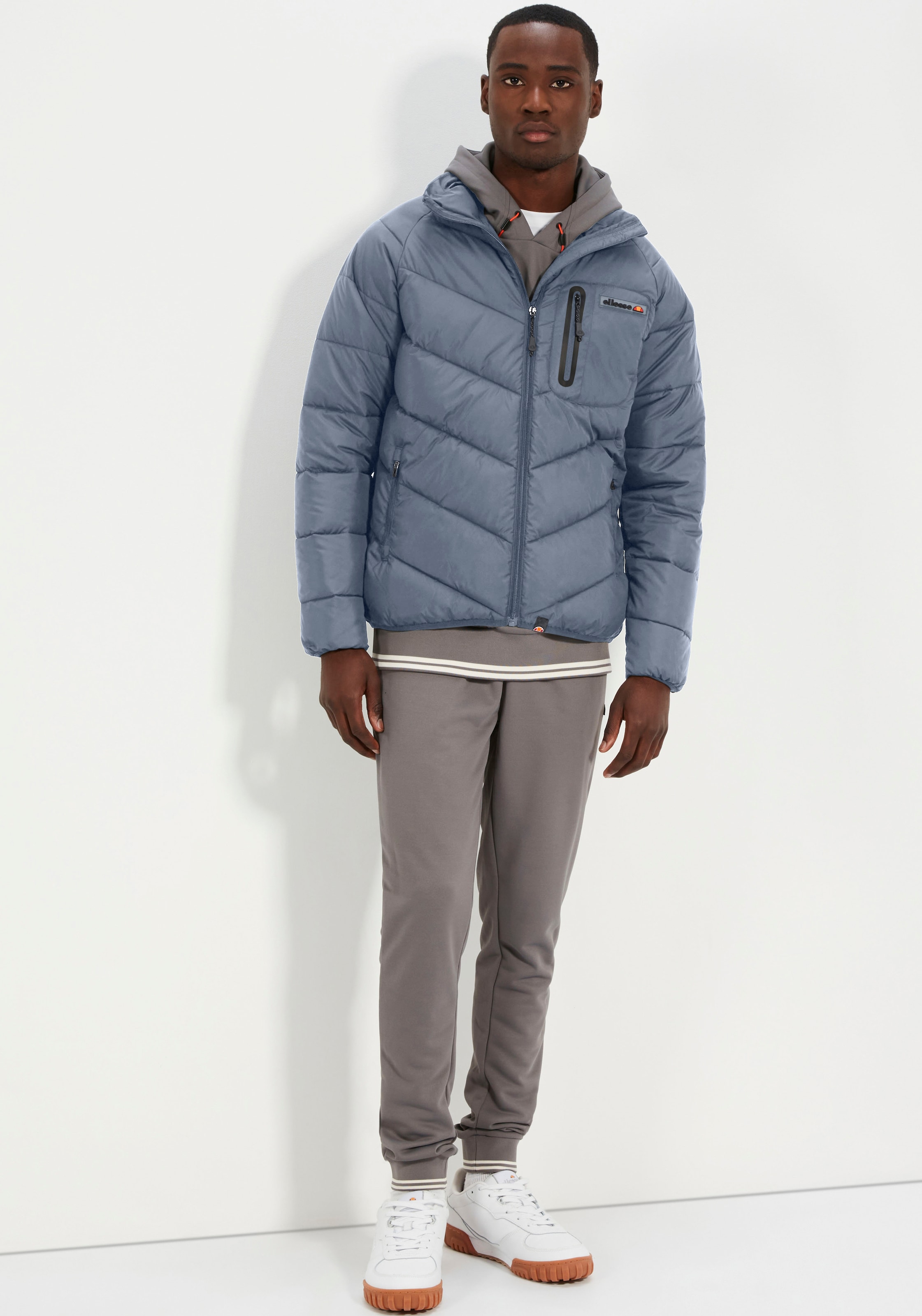 Ellesse Outdoorjacke »LALIZO JACKET« mit Stehkragen und Rundhalsausschnitt, schnell trocknend