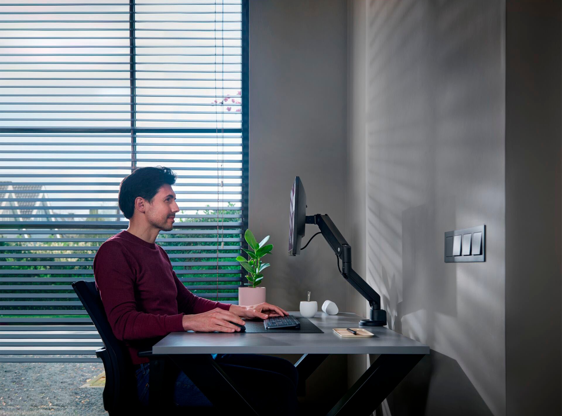 One for All Monitor-Halterung »Solid Single«, bis 89 cm Zoll