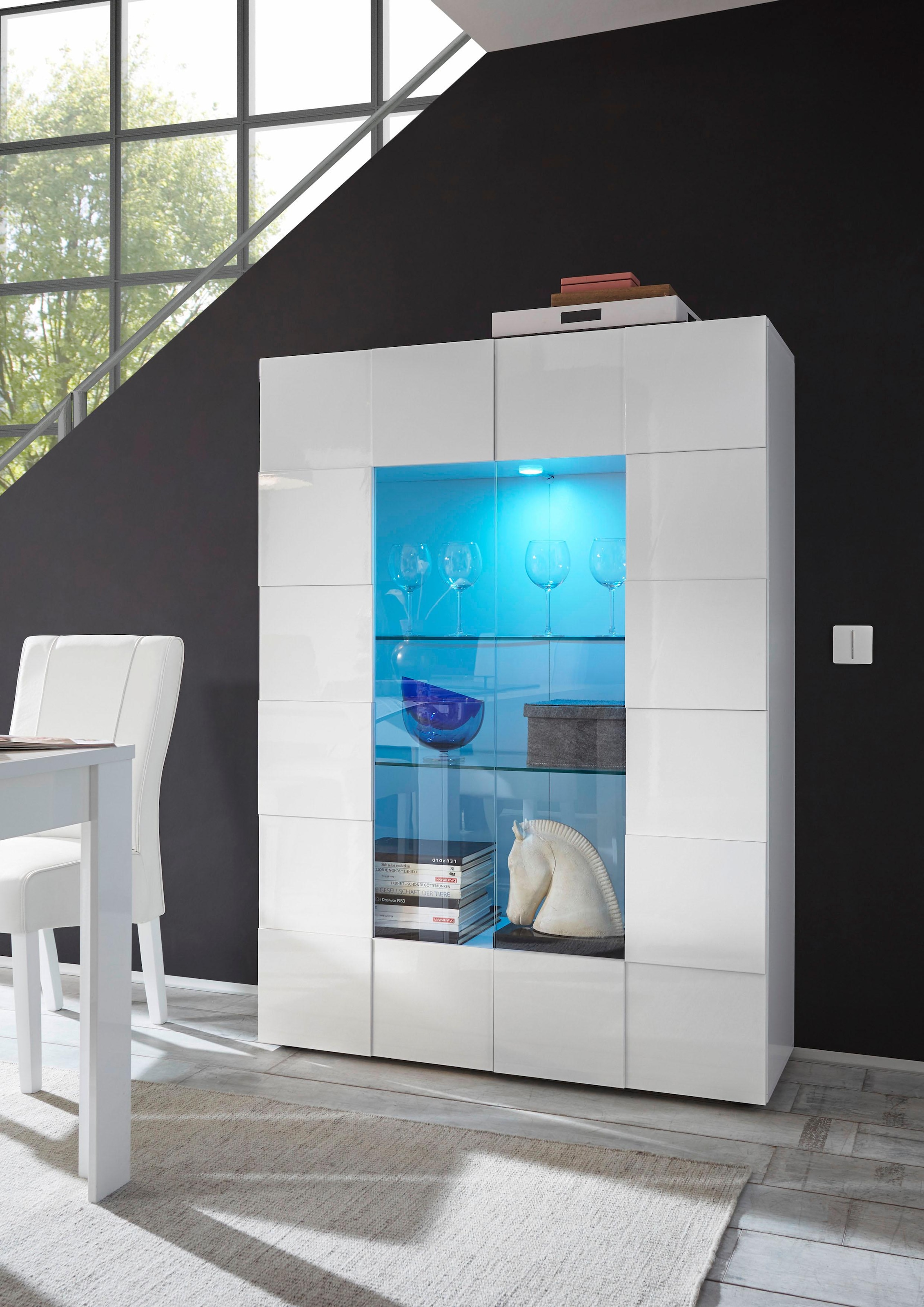 INOSIGN Vitrine »Dama Höhe 166 cm, Breite 121 cm, Stauraumvitrine mit 2 Türen,«, Standvitrine - Front in 3D-Optik, viel Stauraum, verschiedene Farben