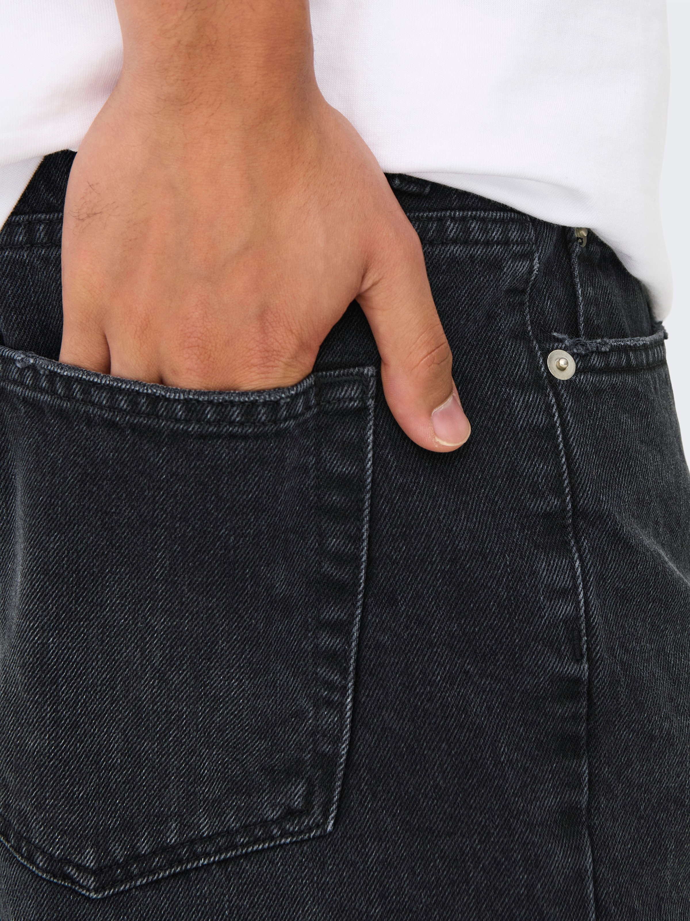 ONLY & SONS Shorts »ONSEDGE BLACK 2047 TAI DNM SHORTS«