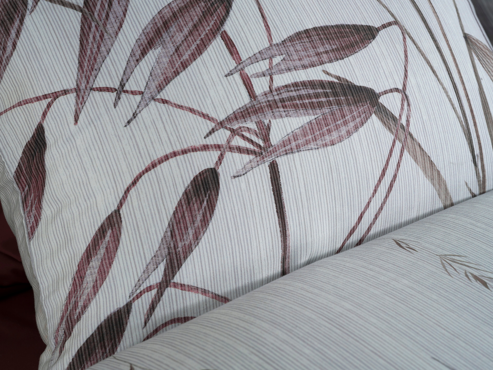 Heckett & Lane Bettwäsche »Heckettlane Bettwäsche Elvira« 2 Bettwäsche aus 100% Baumwolle, hochwertige Mako-Satin, ab 135x200 cm.