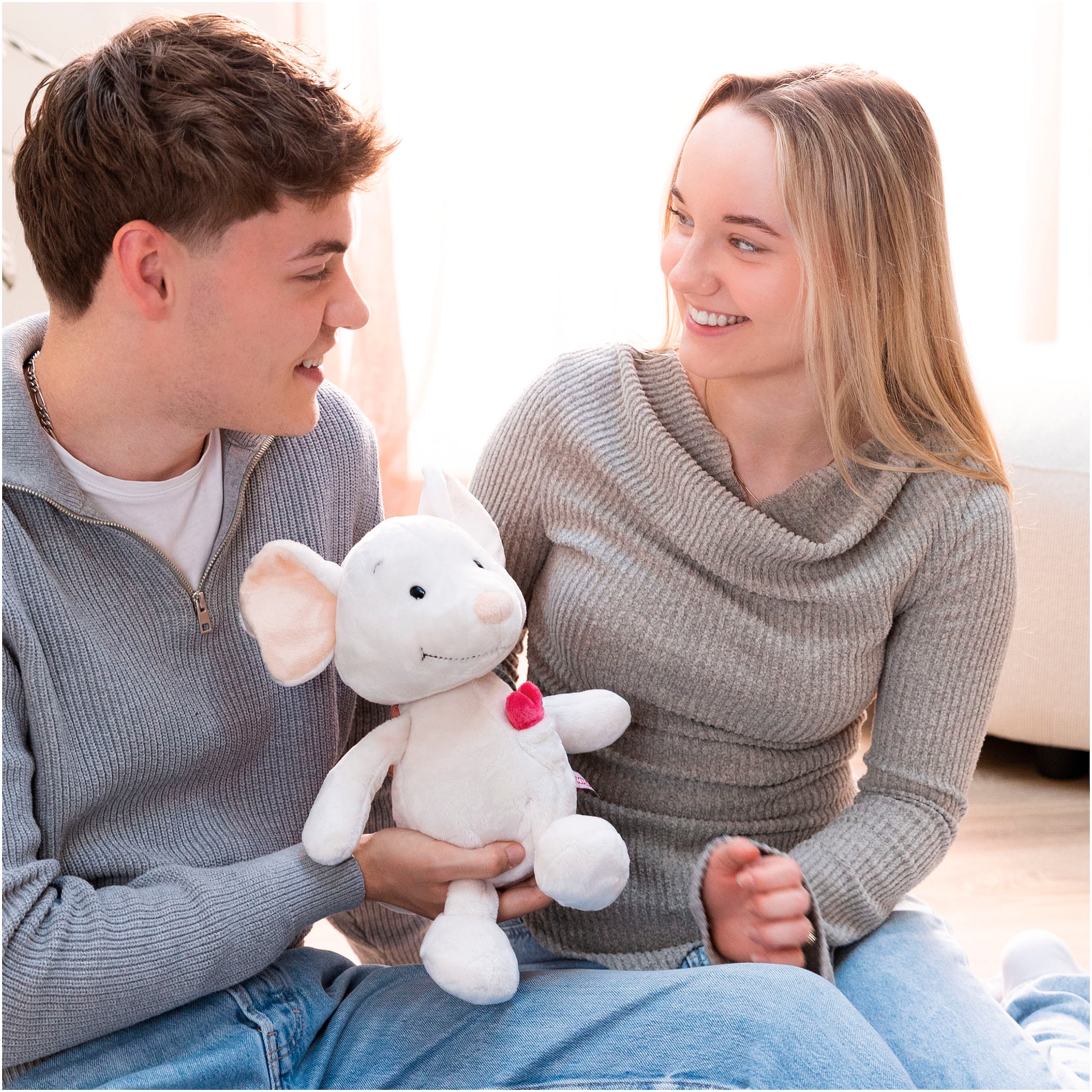 Nici Kuscheltier »Love, Maus Mira mit Herz 25cm«