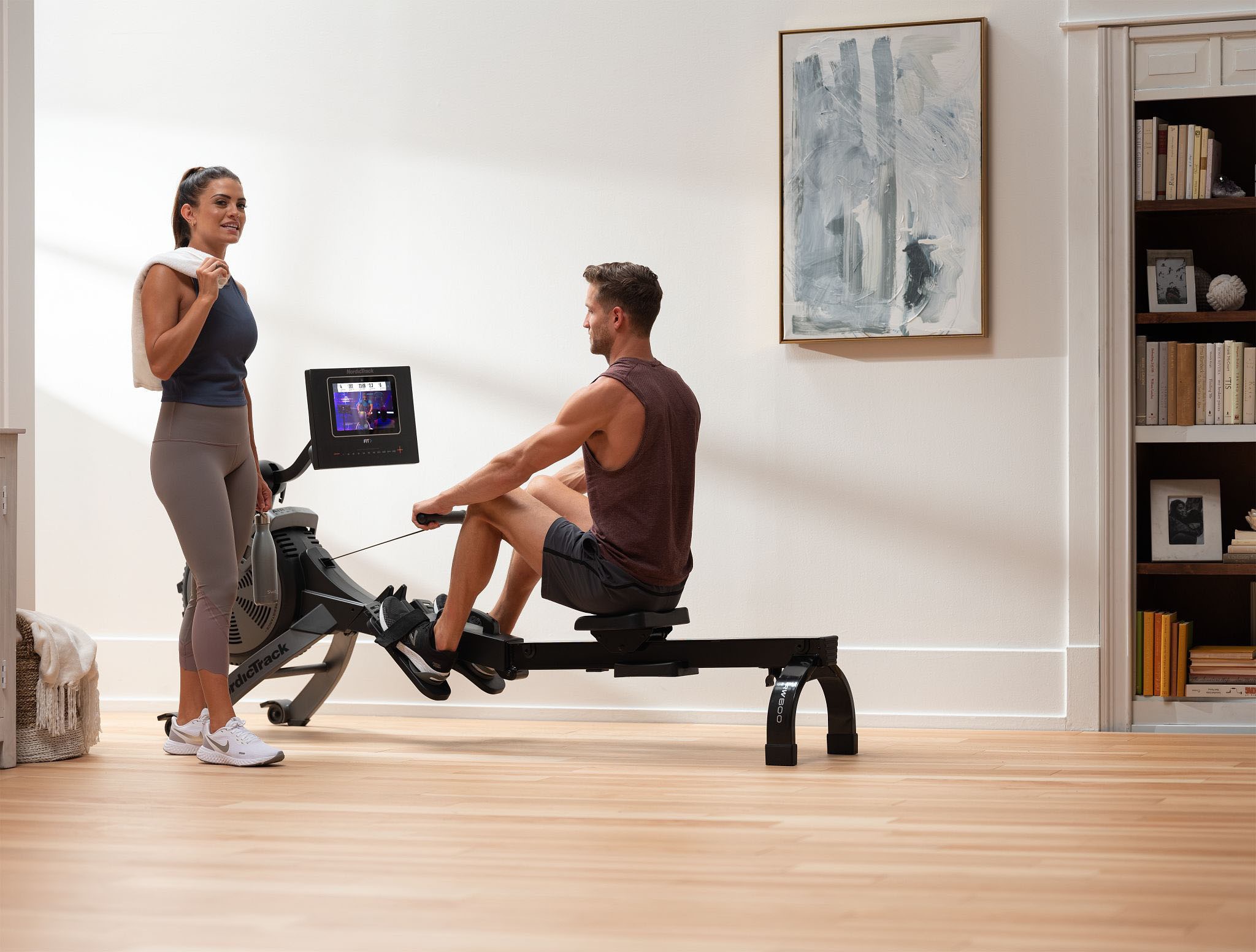 NordicTrack Rudergerät »NordicTrack RW600«, (iFIT-fähiger Rower mit schwenkbarem 7'' Touchscreen), Rudermaschine, 26 Widerstandsstufen, Magnetbremssystem