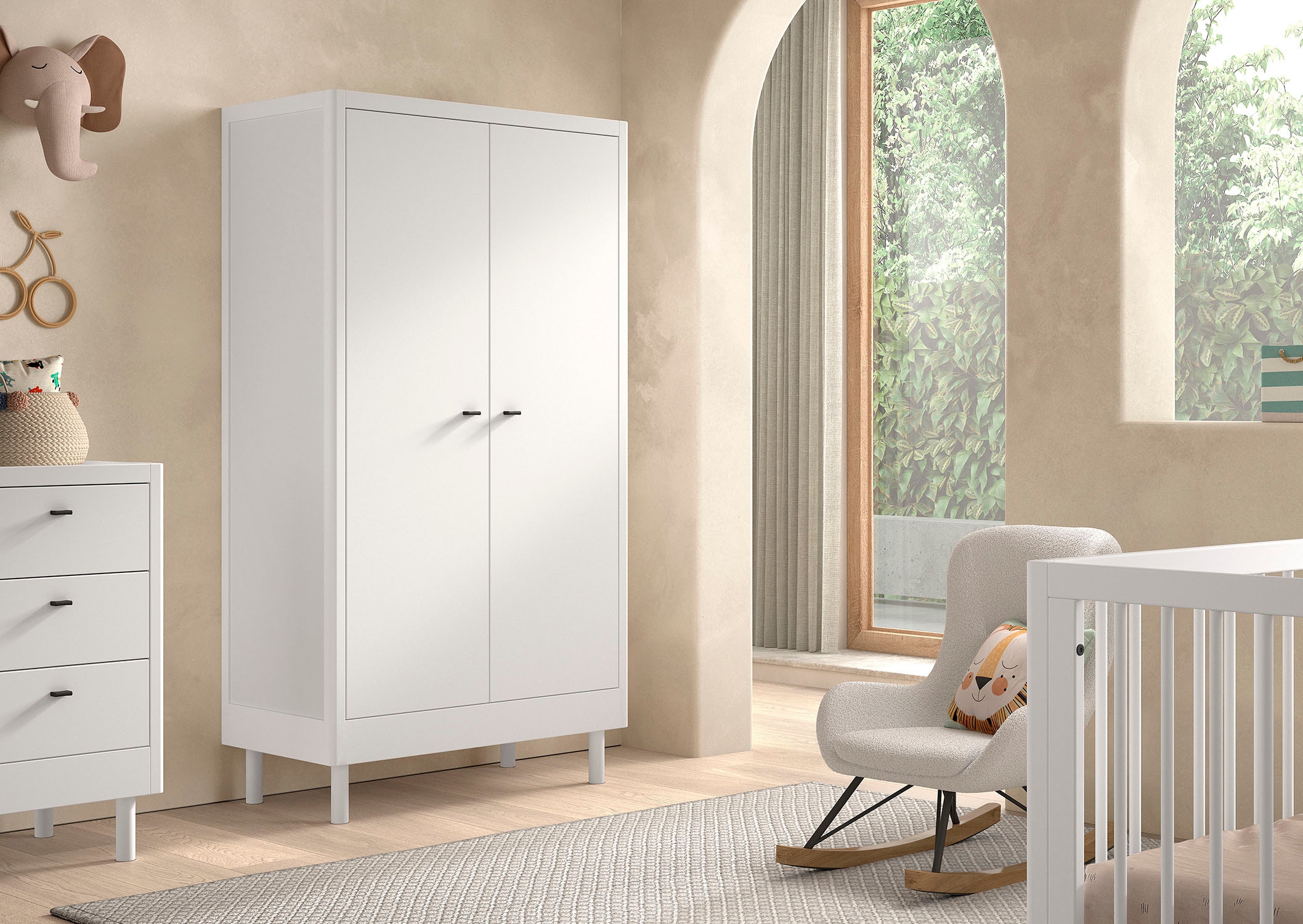 Home affaire Kleiderschrank »mit viel Stauraum, Facheinteilung, hochwertig und stabil gebaut«, Türen mit Soft-Close, Buche massiv weiß lackiert