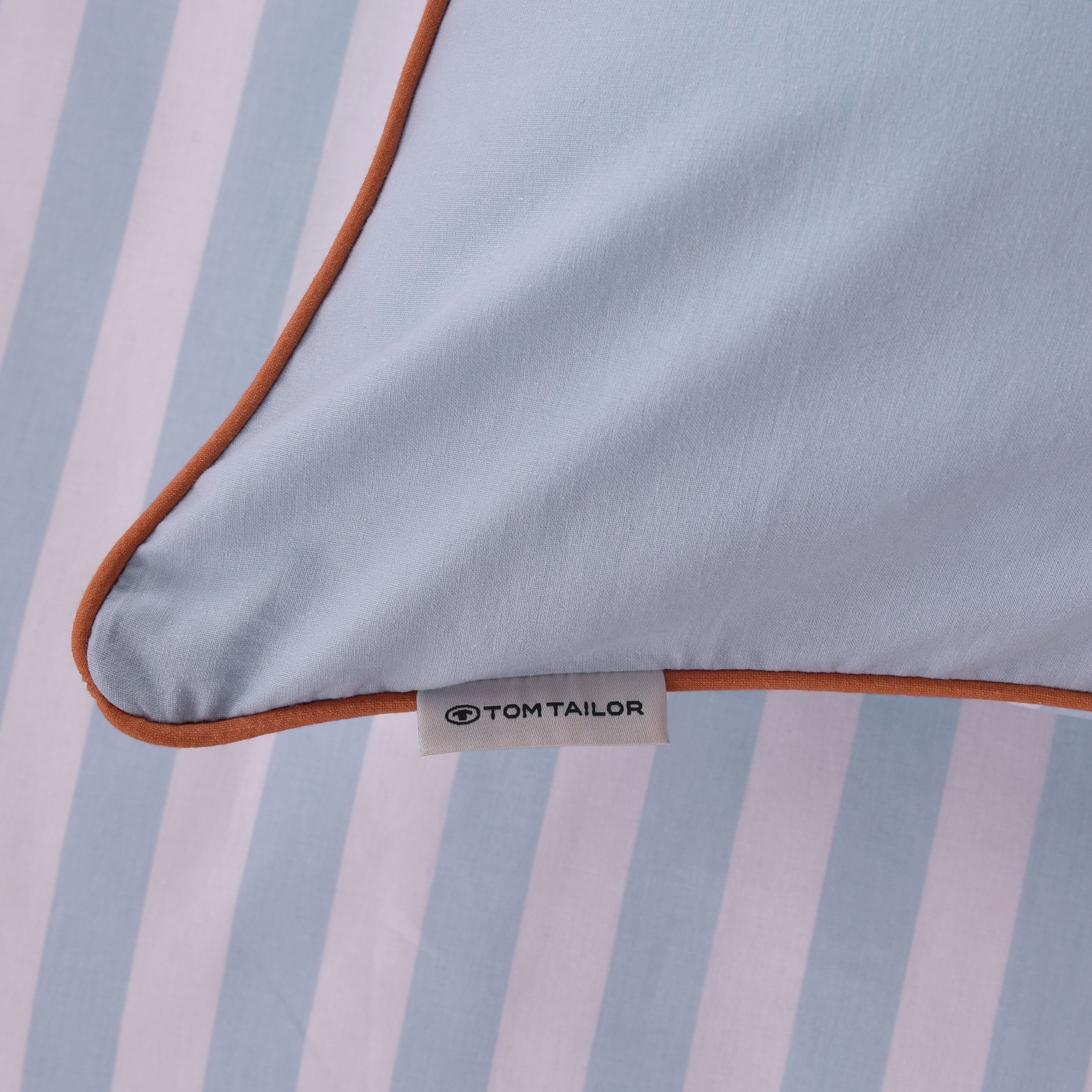 TOM TAILOR HOME Bettwäsche »STRIPES WITH A KICK in Gr. 135x200cm oder 155x220cm«, new bedroom, farbige Paspel am Kissen