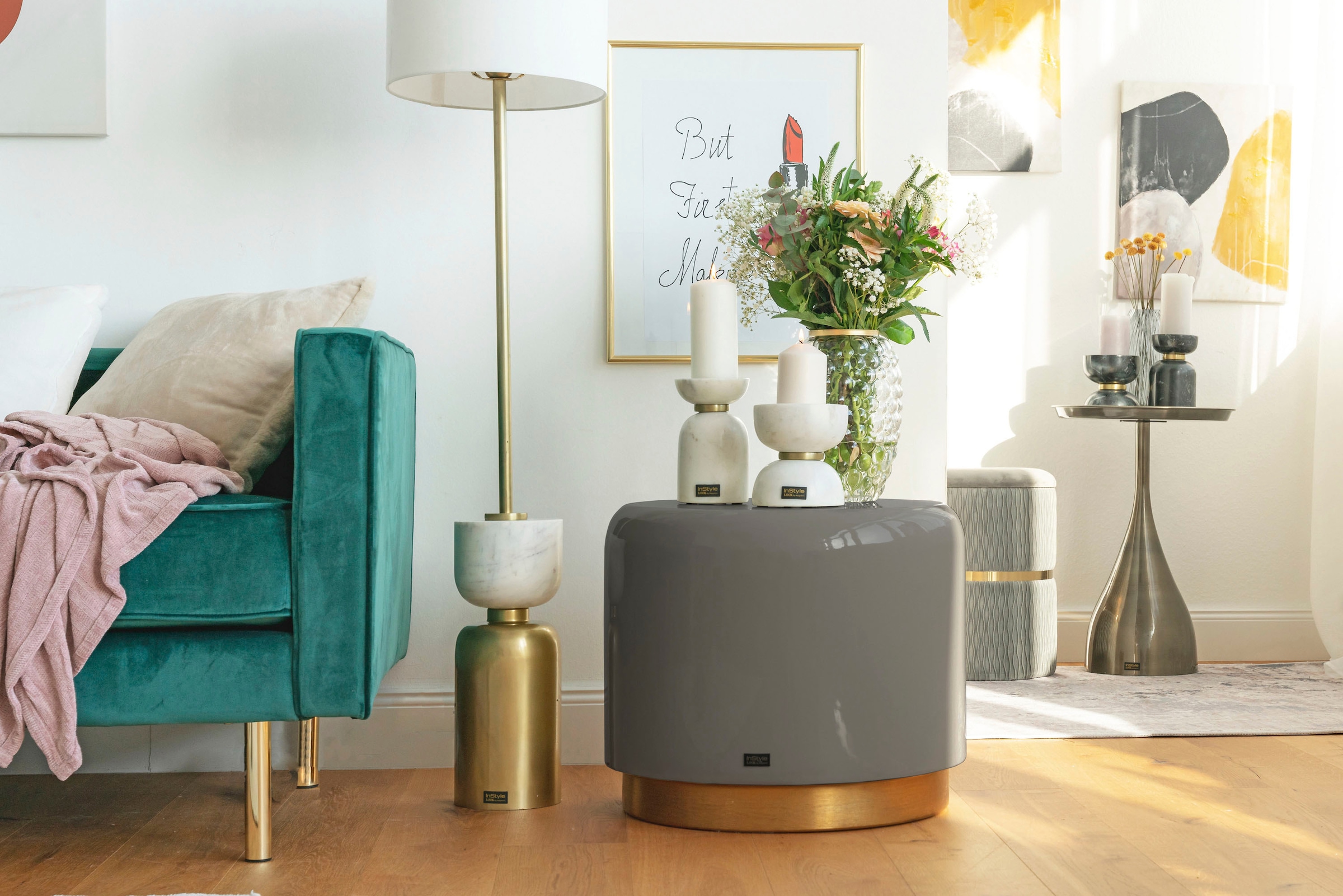 KAYOOM Sitzhocker »Hocker Artisse, Edler Touch durch goldenen Sockel« 1 Stk. tlg. stilvoll, farbig lackiert, dekorativ, Moderner Look Grau