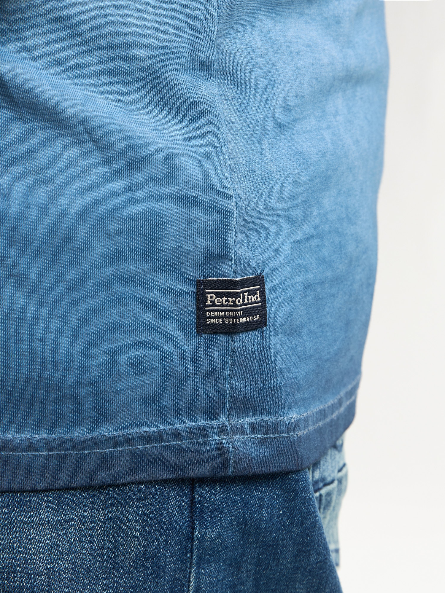 Petrol Industries Rundhalsshirt mit Logo Stickerei