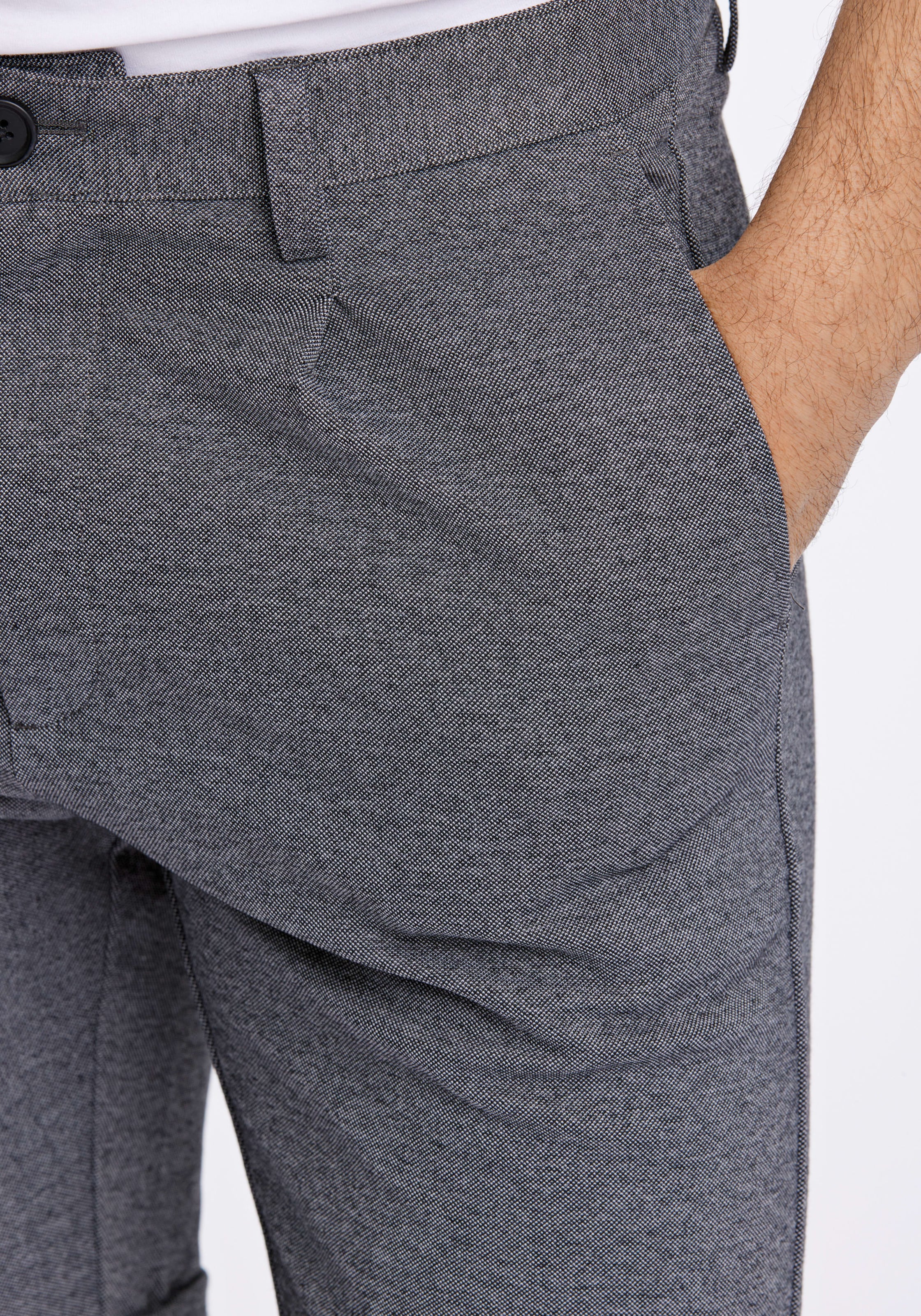 LINDBERGH Chinoshorts  im Slim Fit und mit Viskose und Stretch