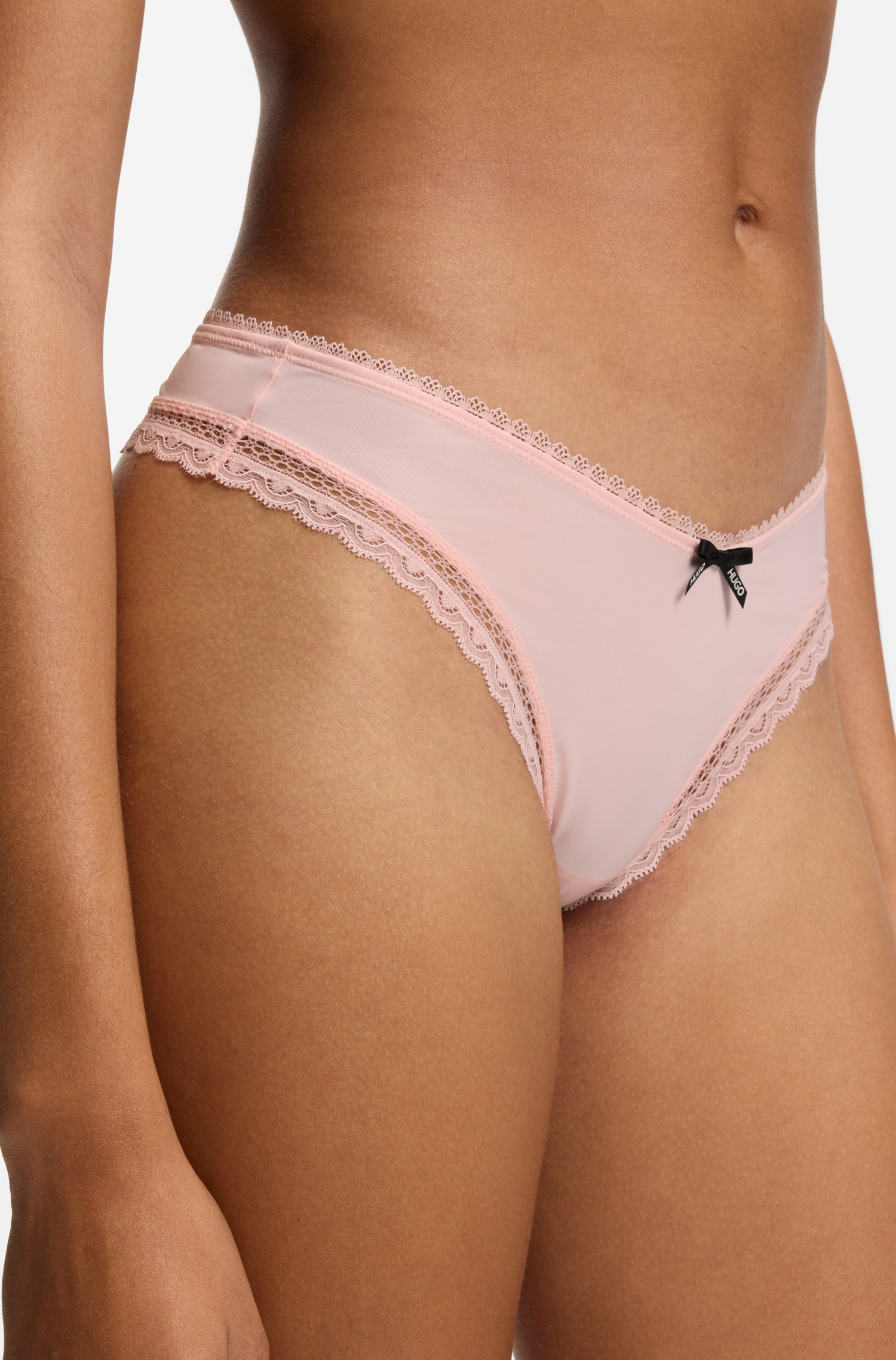 HUGO Underwear String elegante Spitzenbesätze, Logo-Schleife, mittlere Bundhöhe