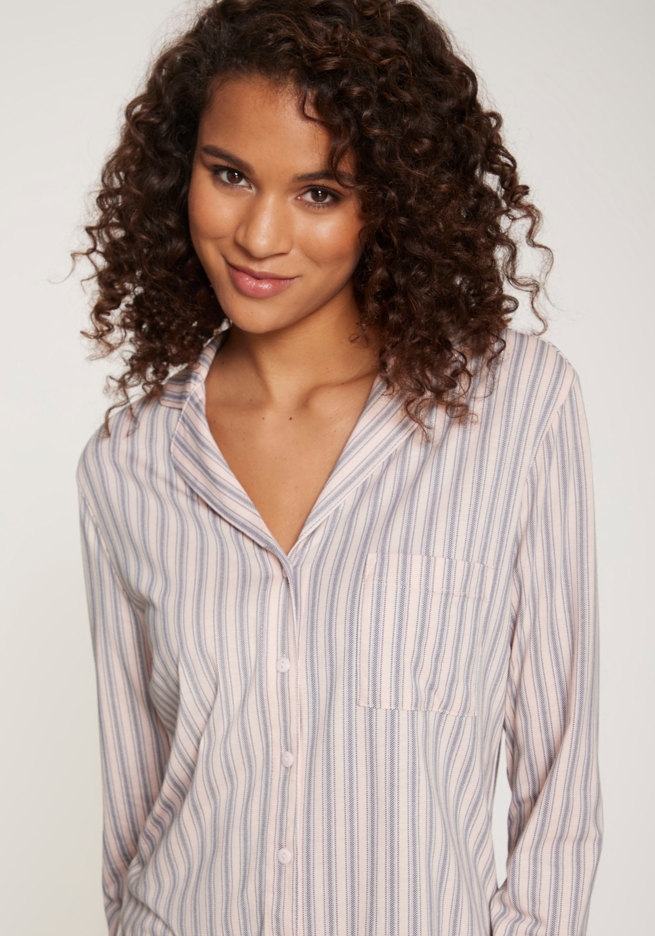s.Oliver Pyjama, (Set, 2 tlg.), im klassischen Stil