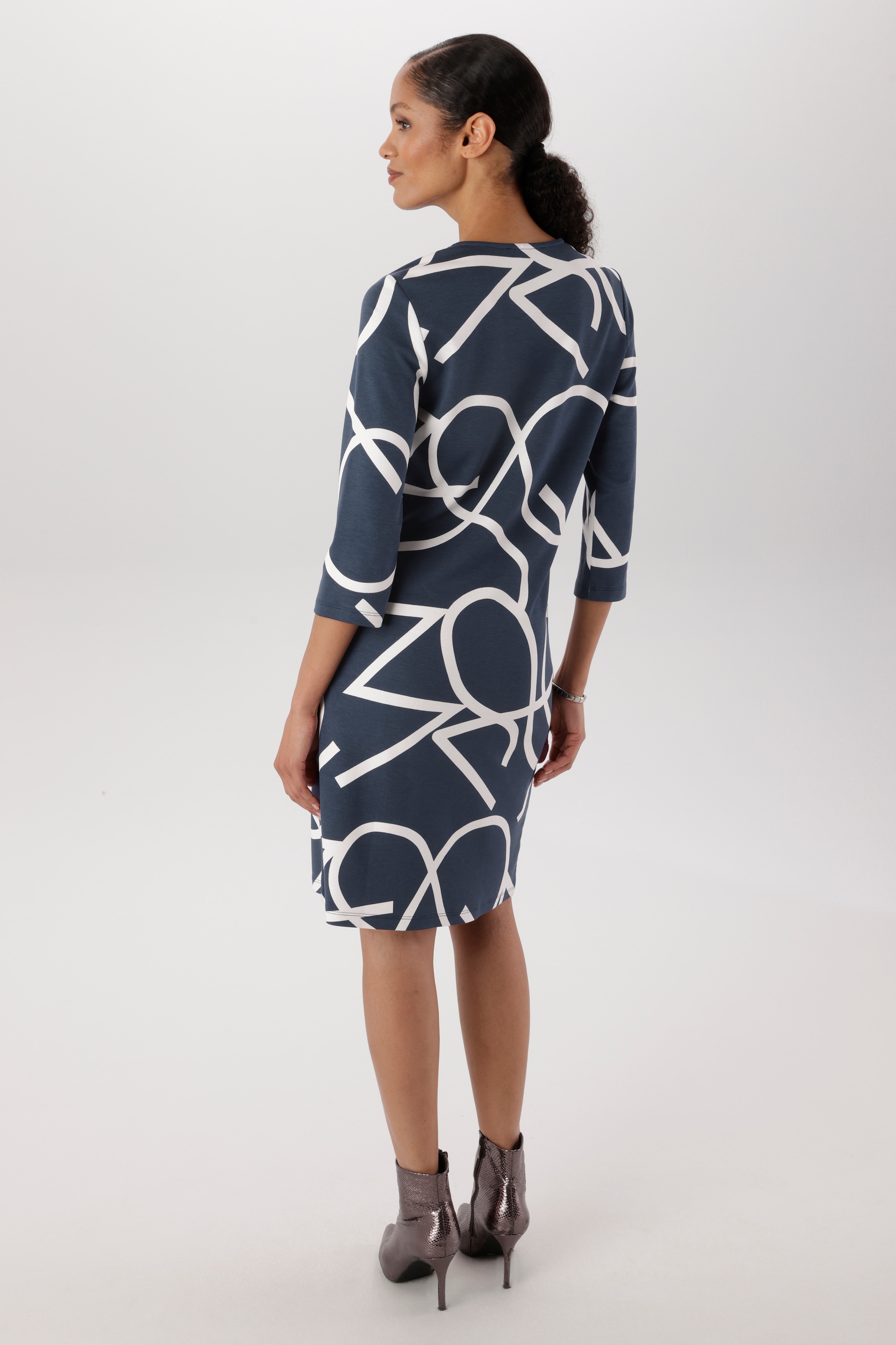 Aniston SELECTED Jerseykleid mit stilvollem Allover-Muster