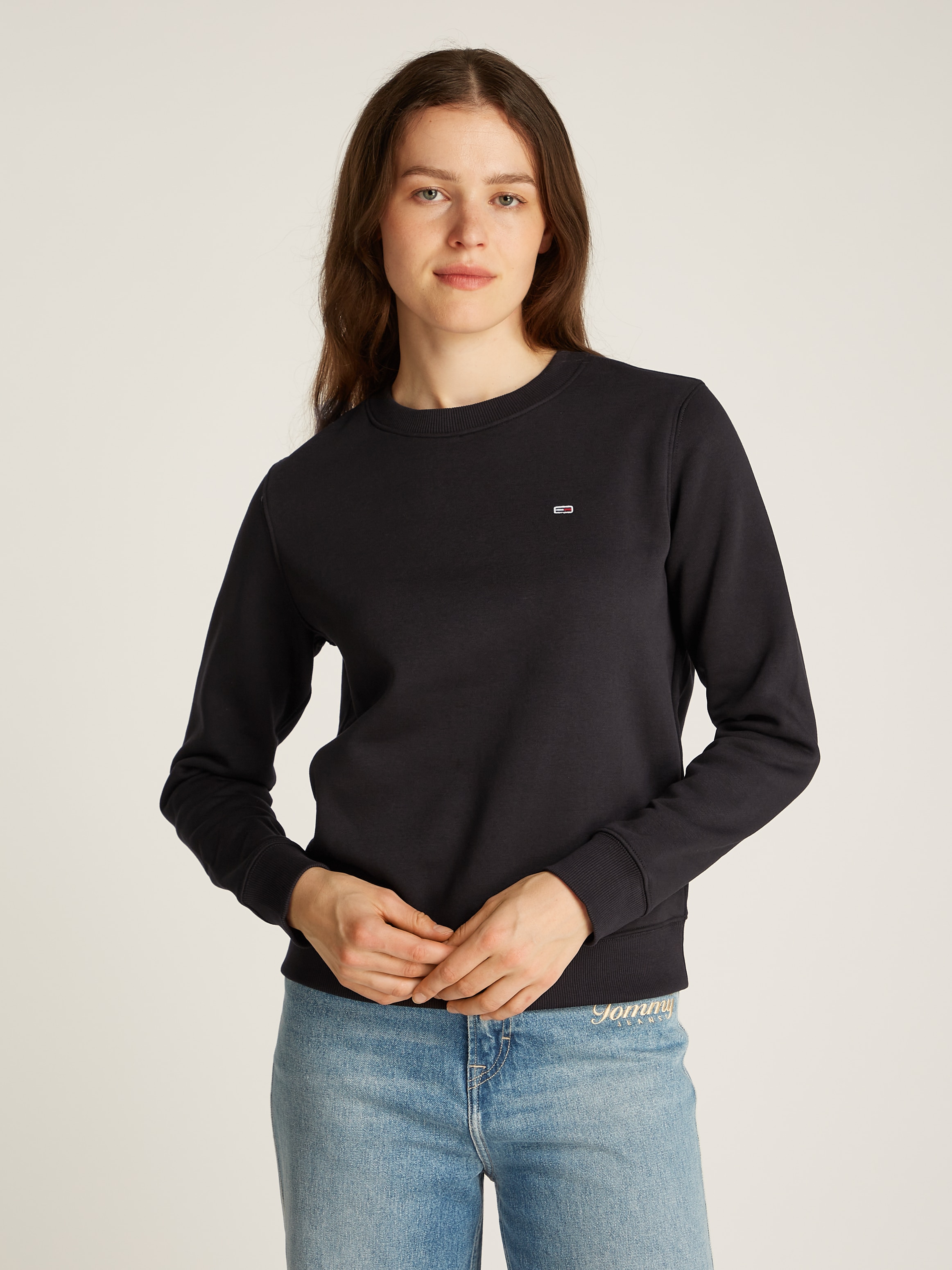 Tommy Jeans Sweatshirt »TJW REG S FLAG CREW«, mit Tommy Jeans Logo-Flag auf der Brust