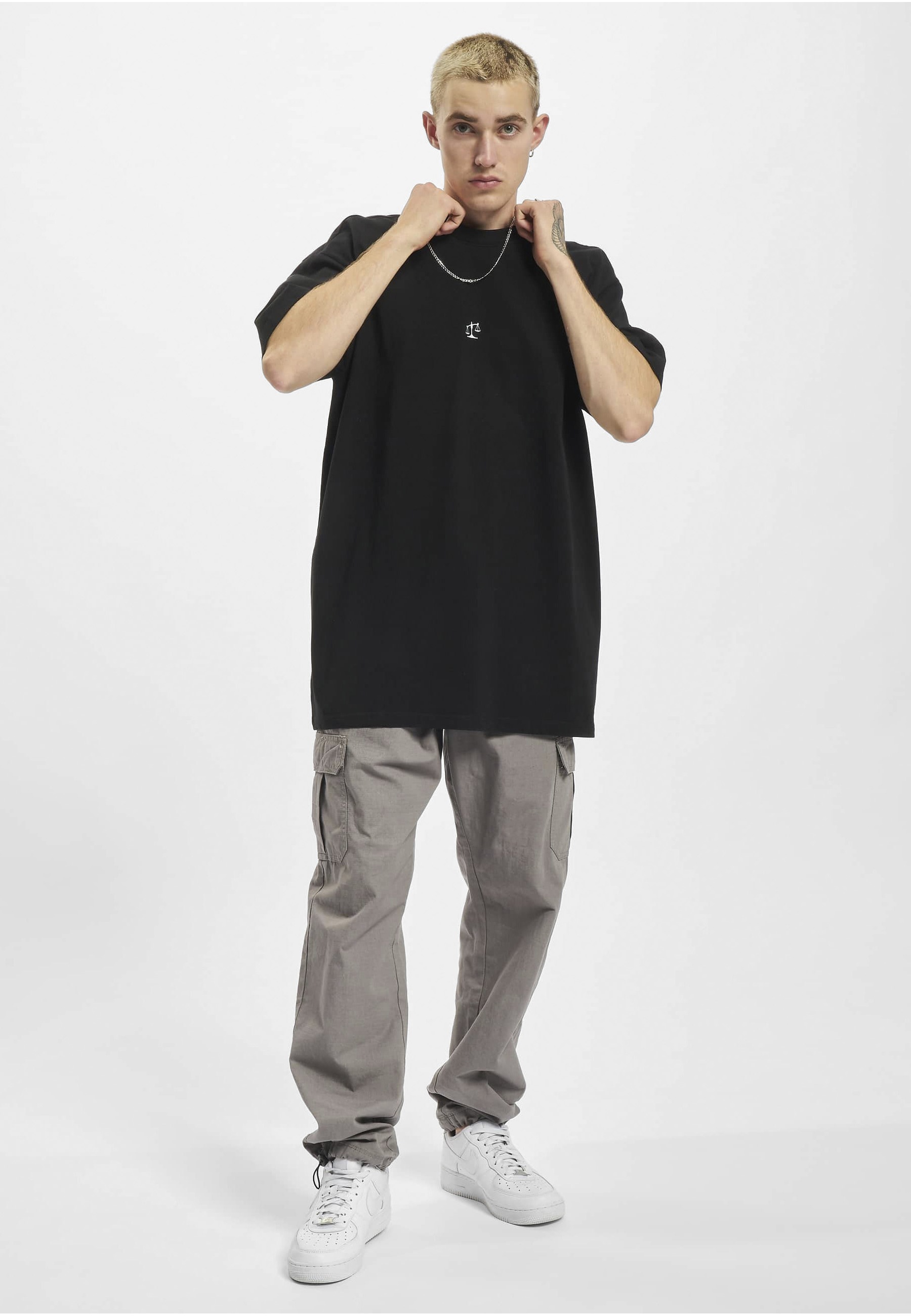 Upscale by Mister Tee Kurzarmshirt »Upscale by Mister Tee Unisex Crucial Oversize Tee« 1 Stk.