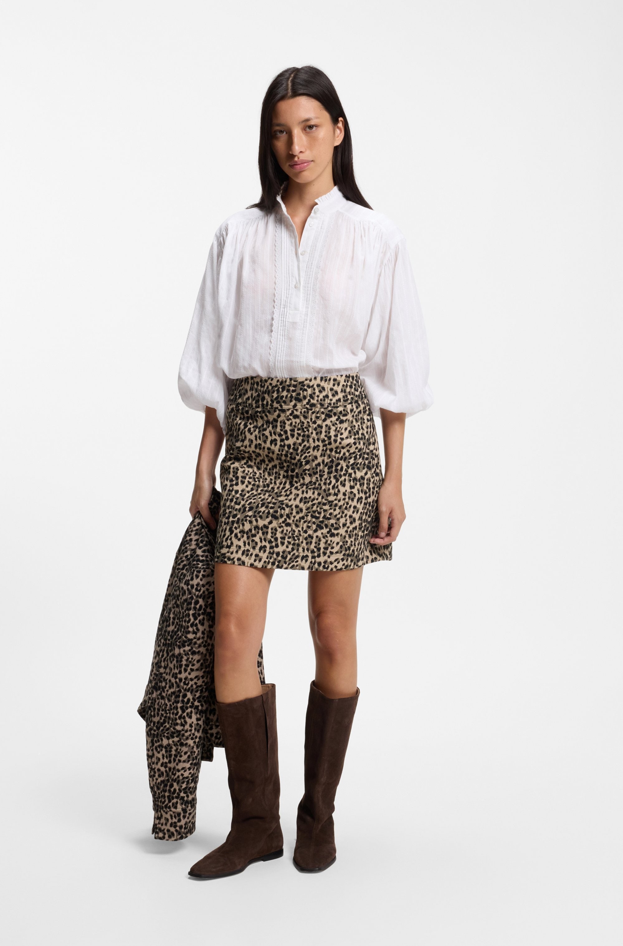BOSS ORANGE Minirock »Vakily Premium Damenmode« aus elastischem Jacquardstoff mit Leopardenmuster