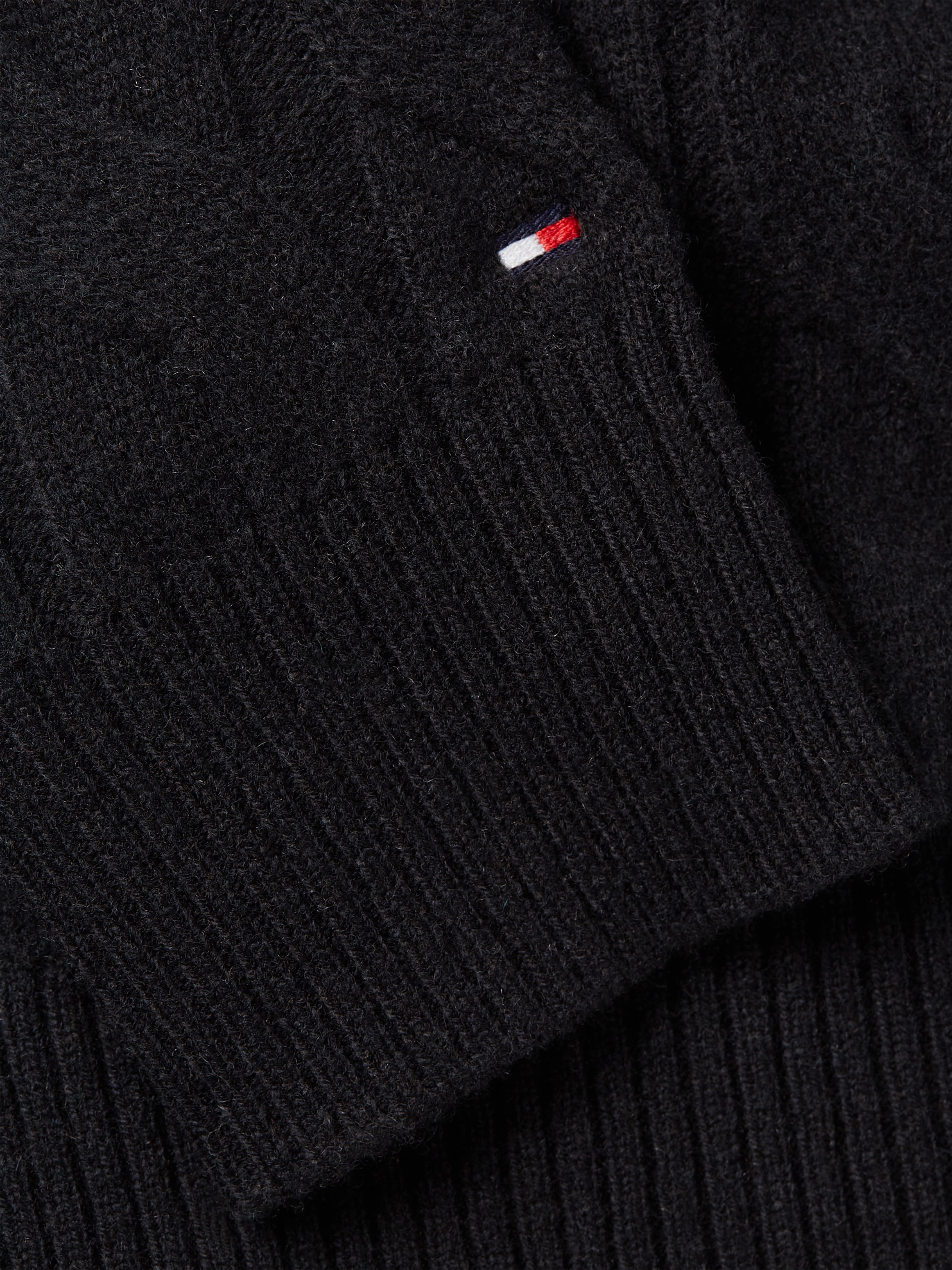 Tommy Hilfiger Strickpullover »SOFT WOOL CABLE C-NK«, mit Zopfmuster, aus reiner Wolle