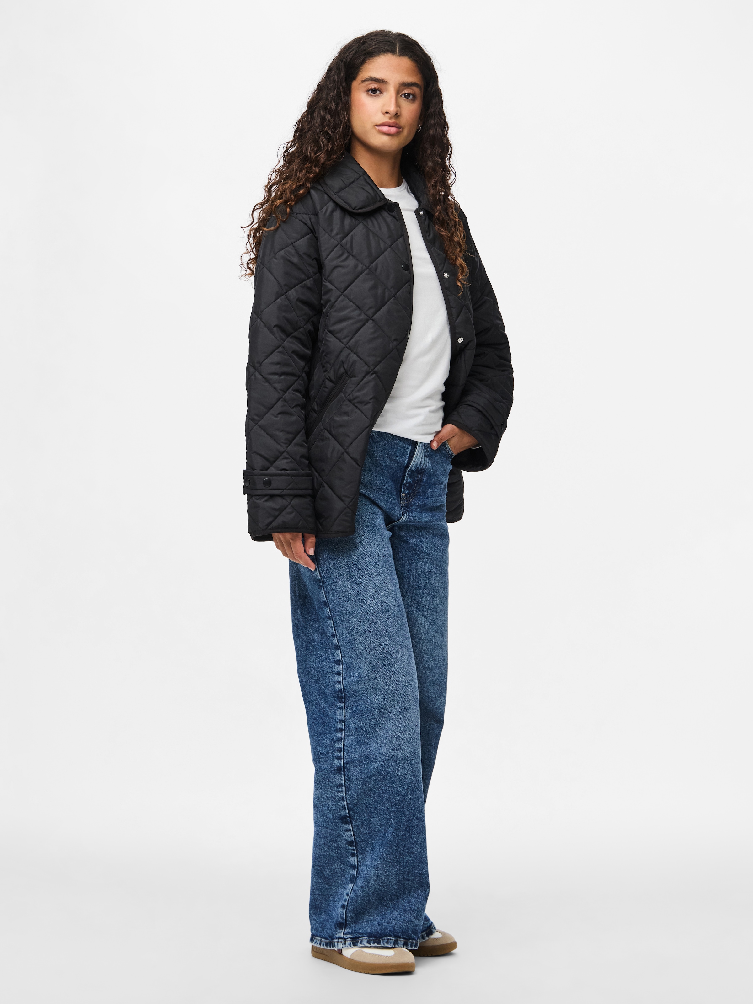 pieces Steppjacke »PCEMILY SHORT QUILTED JACKET NOOS BC« Kunstfaser