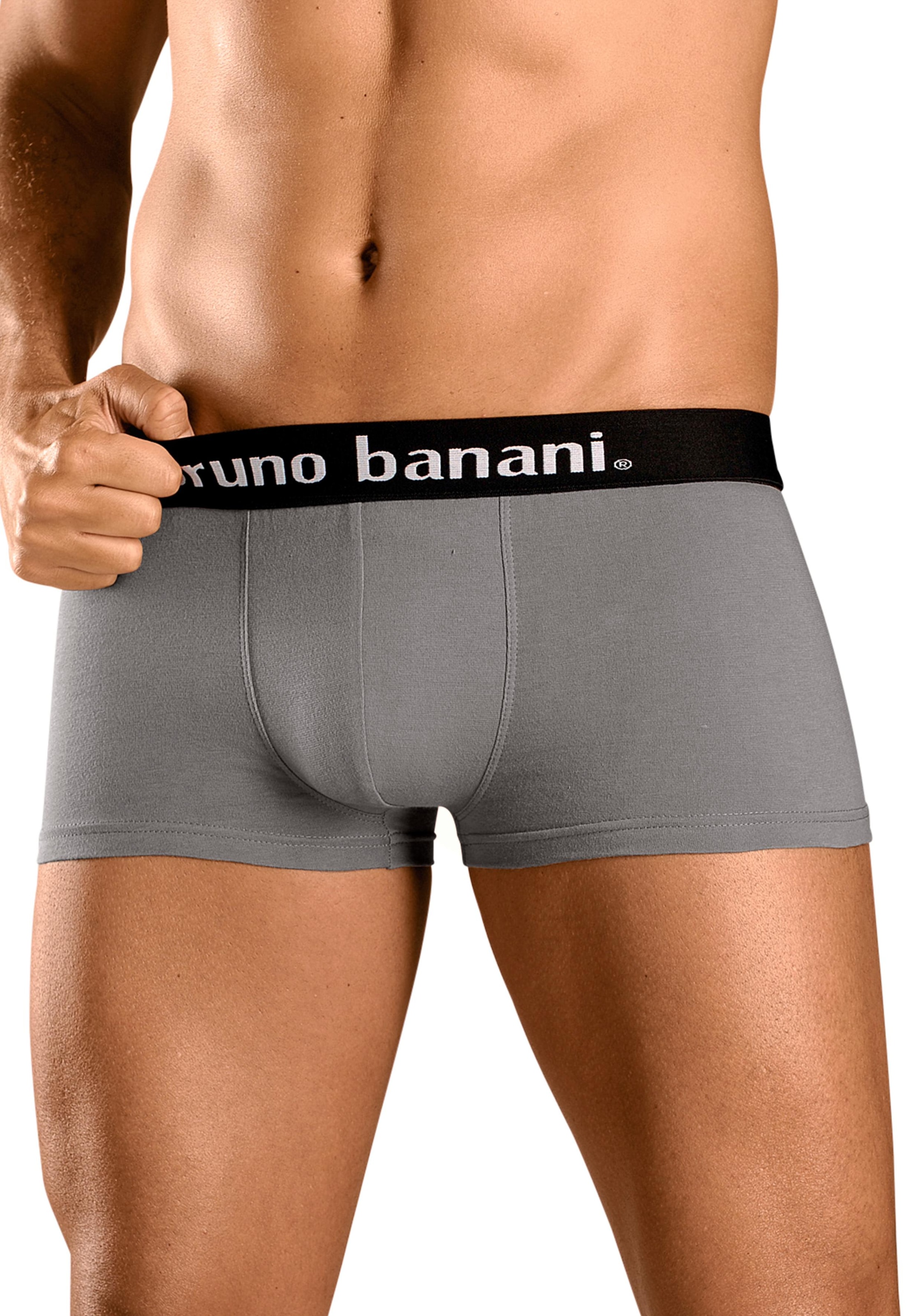 Bruno Banani Hipster, (Packung, 4 St.), knapp sitzende Boxershorts in uni oder gemustert aus Baumwollmischung