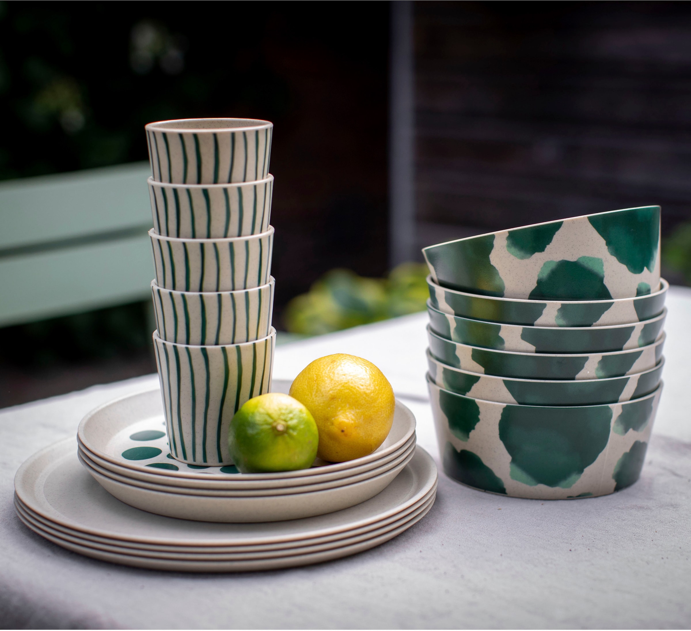 KOZIOL Kombiservice »Geschirr-Set, Service CONNECT SET MONSTERA«, (Set, 16 tlg.), Made in Germany, 16 Teile, für 4 Personen