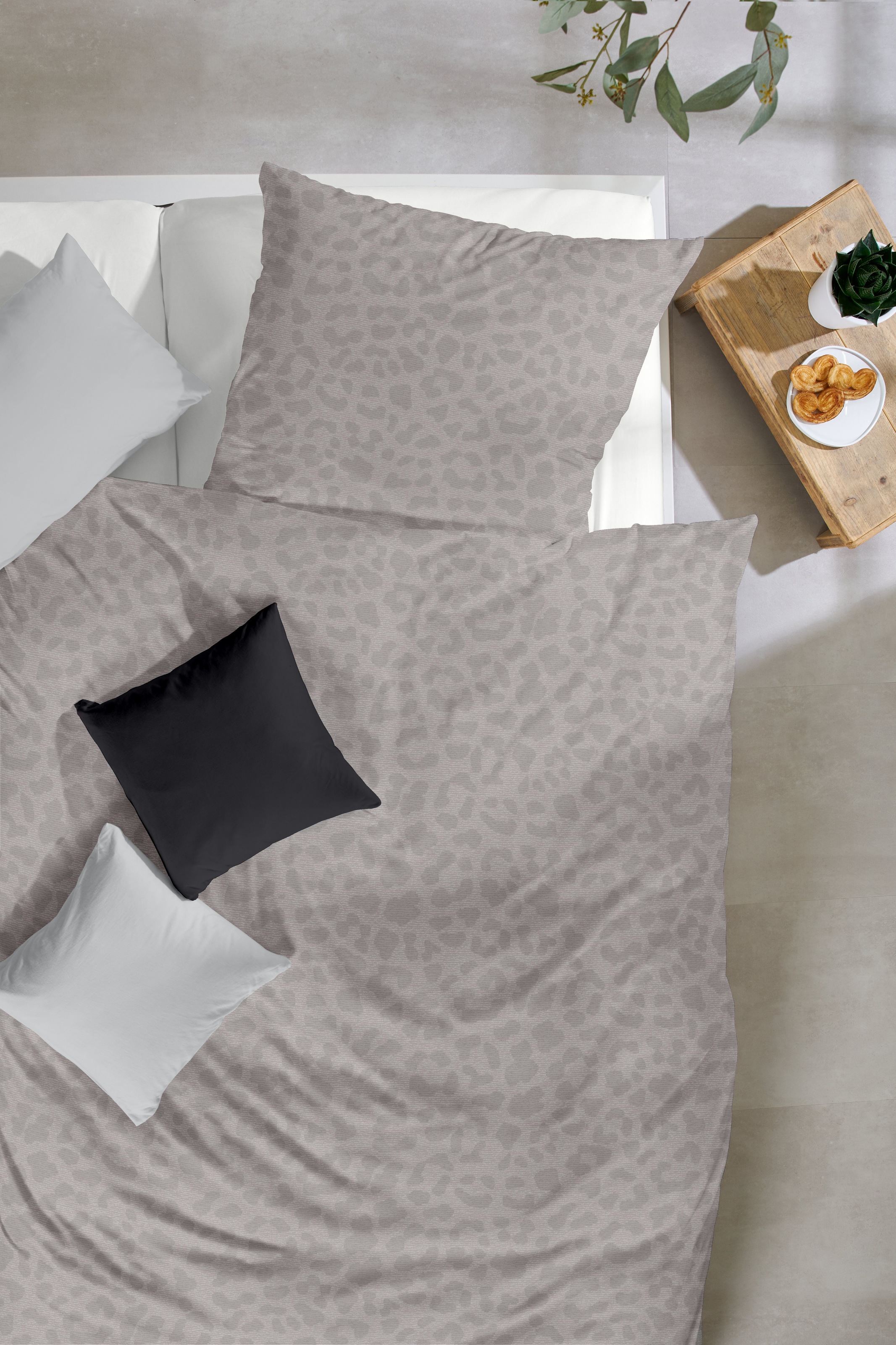 Primera Bettwäsche »Biber-Bettwäsche Leo« 2 Stk. tlg. mit dezentem Leo-Design